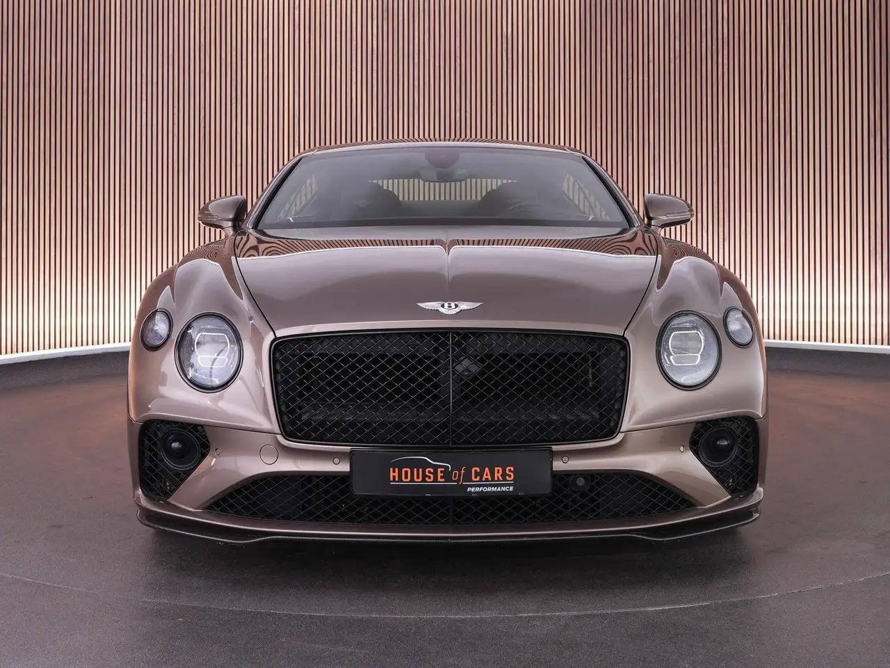 Bentley Continental GT 2023 — фото 11