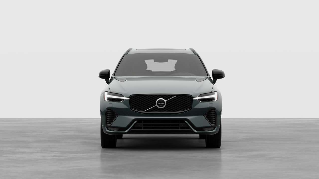 2027 Volvo XC60 Plus Dark Theme — photo 5