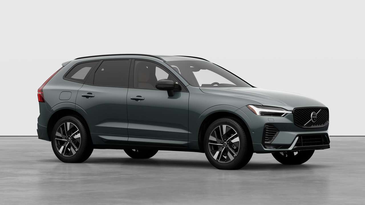 2027 Volvo XC60 Plus Dark Theme — photo 3