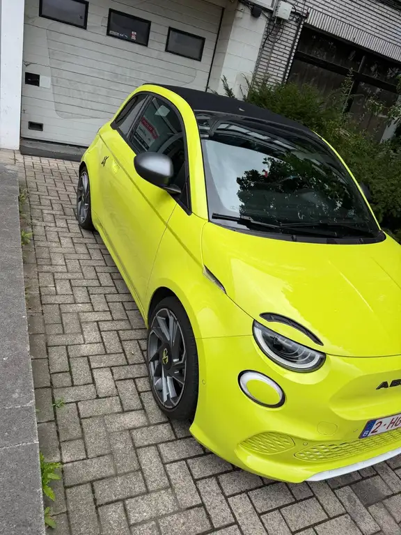 Abarth 500e 2025 из Европы — купить под ключ
