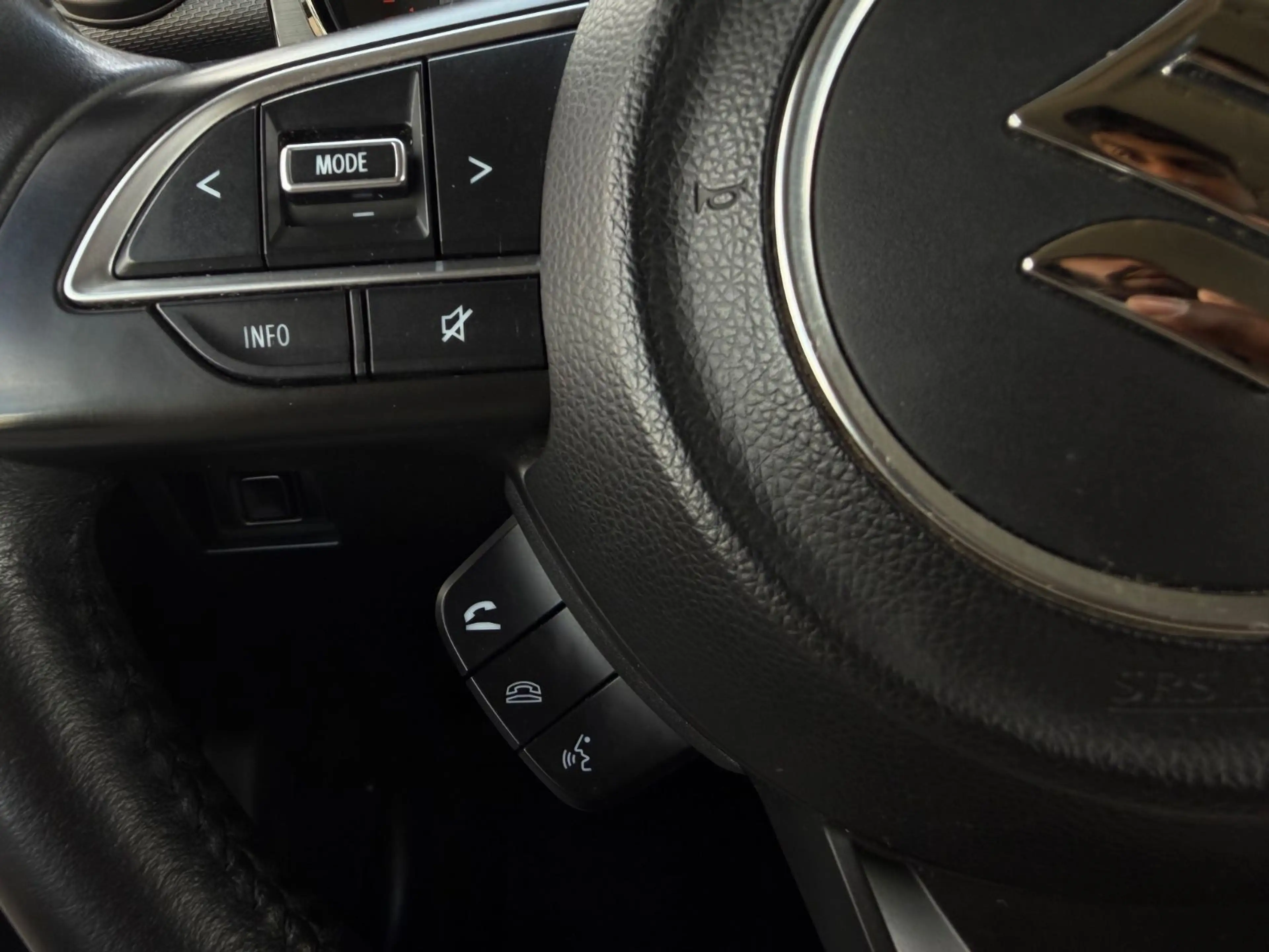 Suzuki Jimny Comfort+ AllGrip *4-Sitzer*Bullenfänger* — photo 28