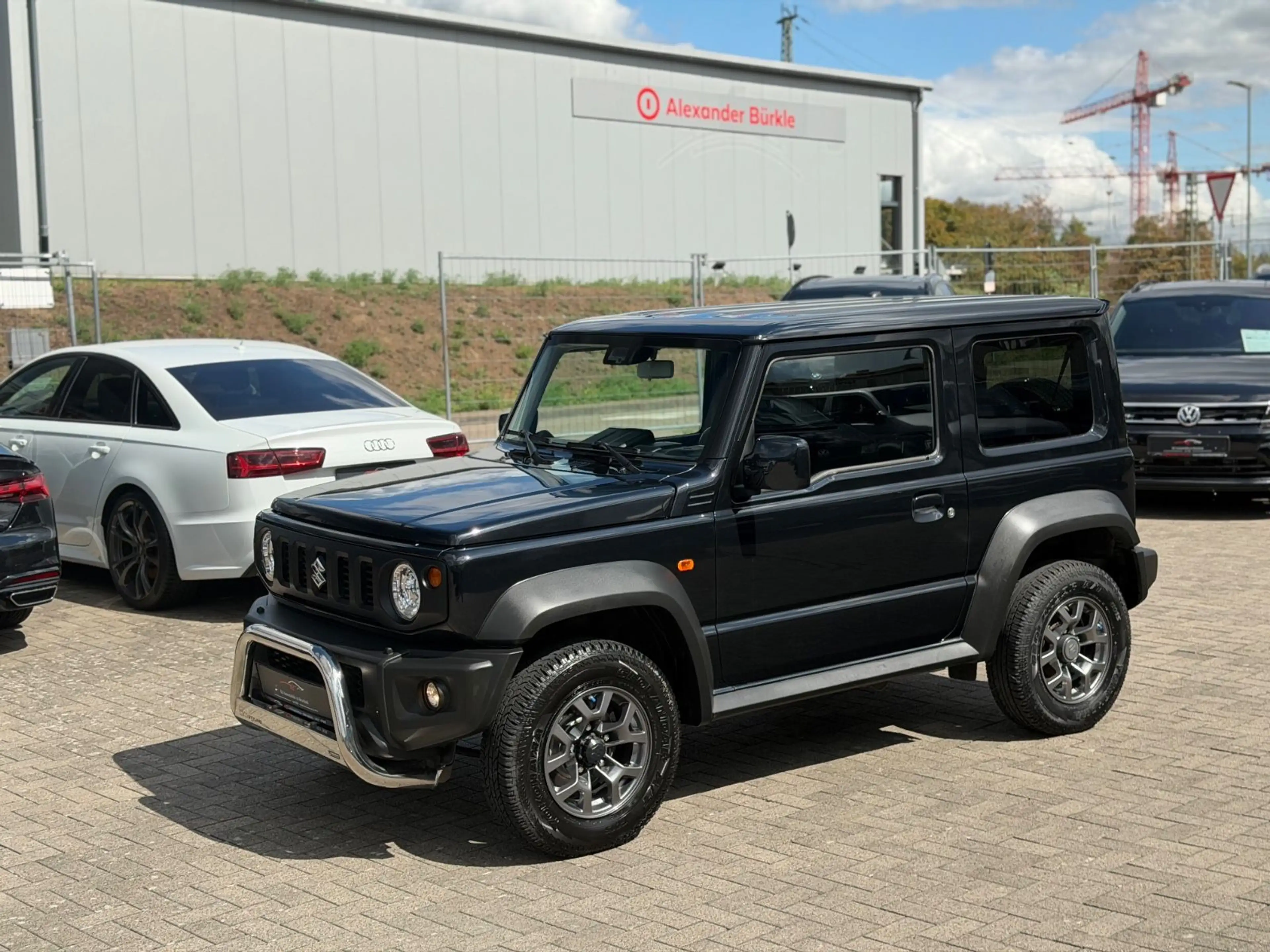 Suzuki Jimny Comfort+ AllGrip *4-Sitzer*Bullenfänger* — photo 40
