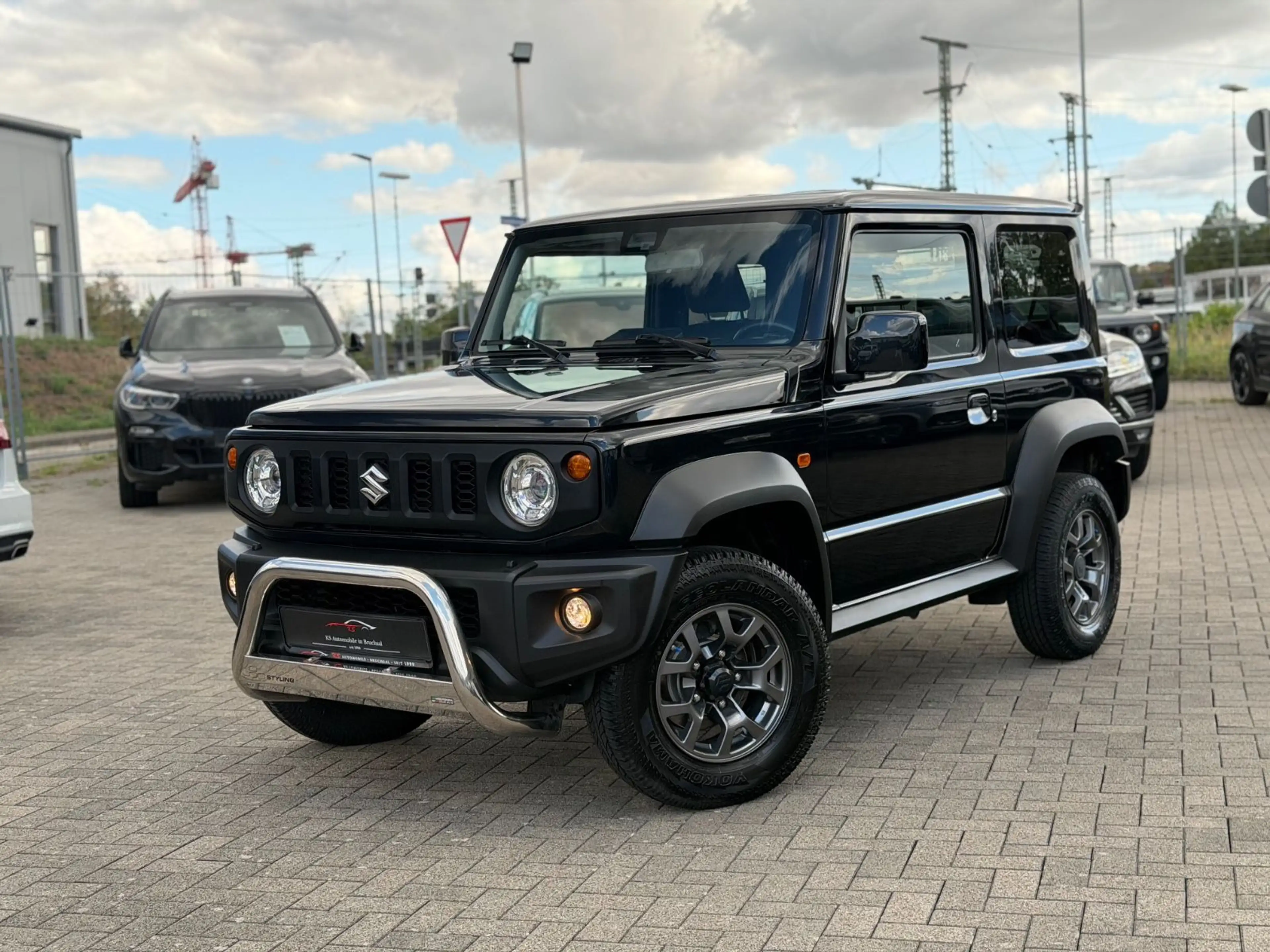 Suzuki Jimny Comfort+ AllGrip *4-Sitzer*Bullenfänger*