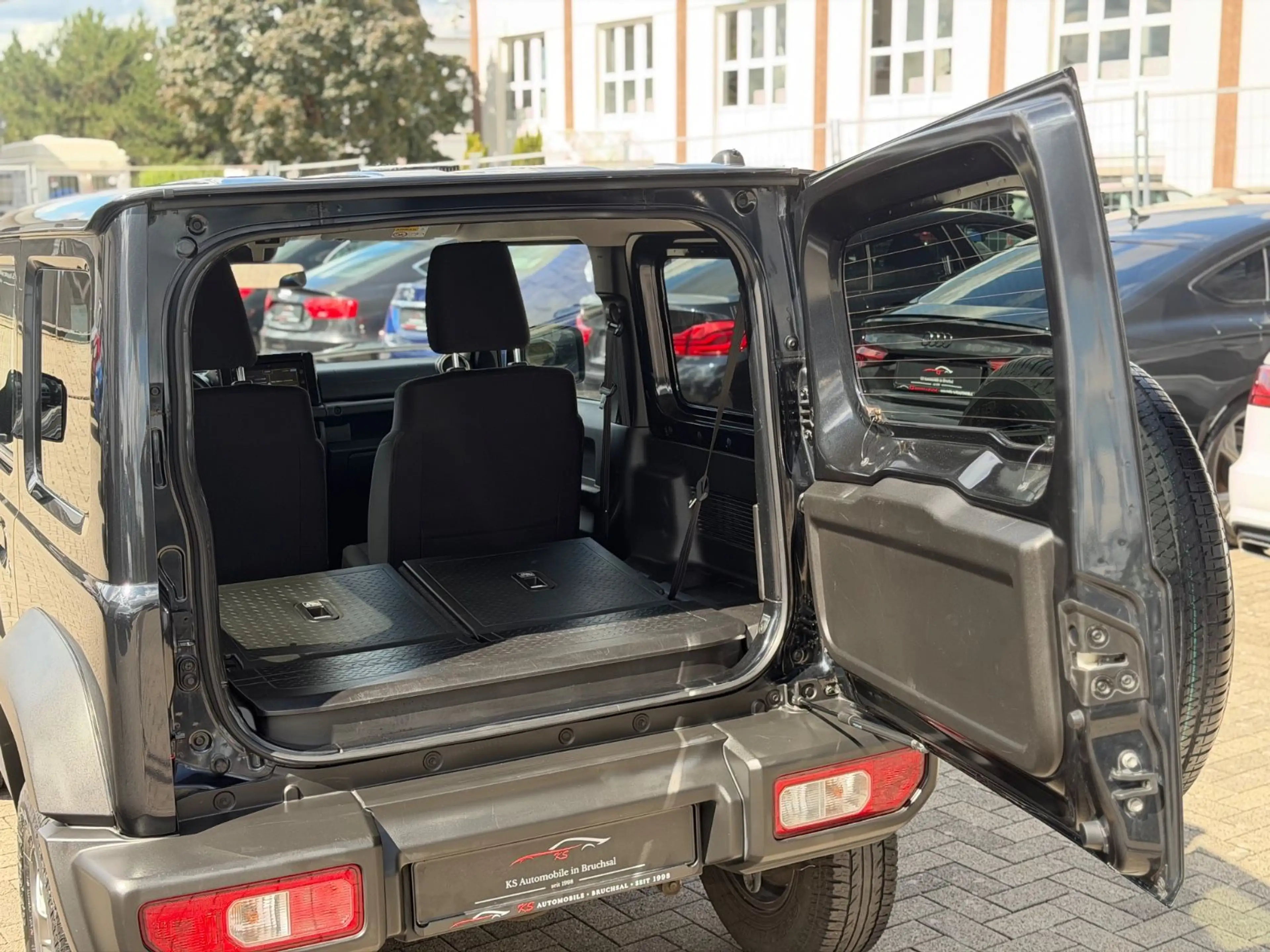 Suzuki Jimny Comfort+ AllGrip *4-Sitzer*Bullenfänger* — photo 17