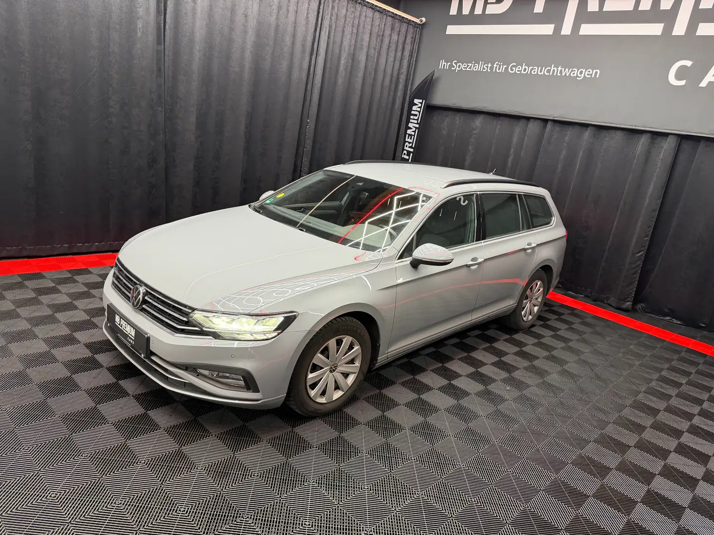 Volkswagen Passat Variant Business *DSG*2l*122-PS*LED*KAMERA* Grau - 1