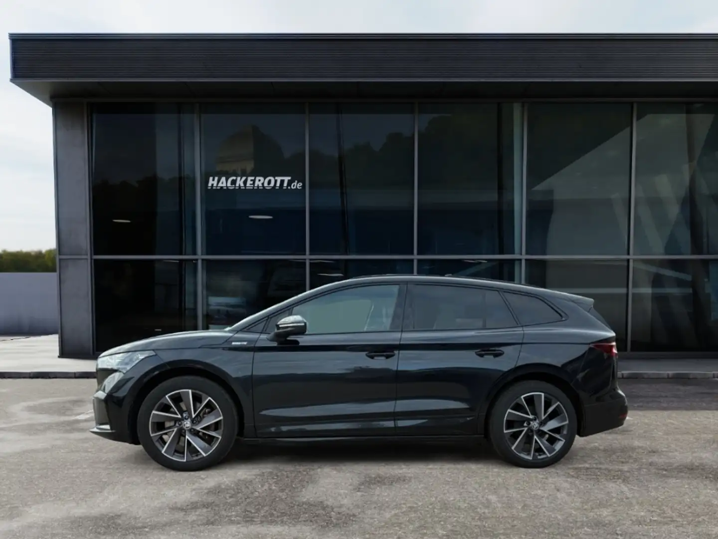 Skoda Enyaq Sportline 80 82 kWh PDC Navi ACC AHK e-Sitze Schwarz - 2