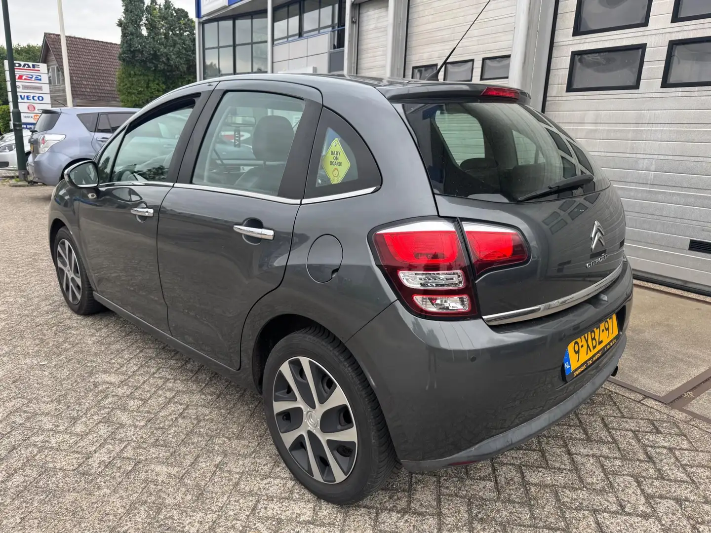 Citroen C3 1.2 VTi Collection Airco, Parksensor, Cruise Grijs - 2