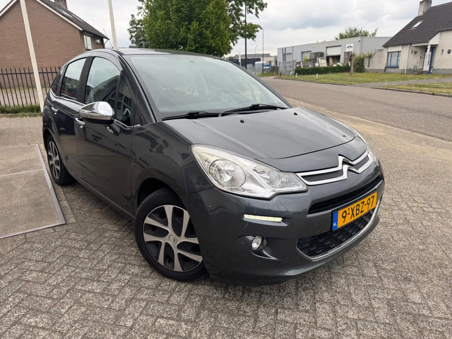 Citroen C3 1.2 VTi Collection Airco, Parksensor, Cruise Grijs - 1