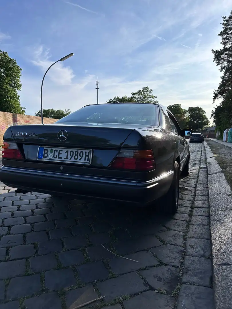 Mercedes-Benz CE 300 H-Kennzeichen • Scheckheft • 110 TKM Original Fekete - 2