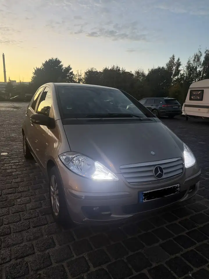 Mercedes-Benz A 180