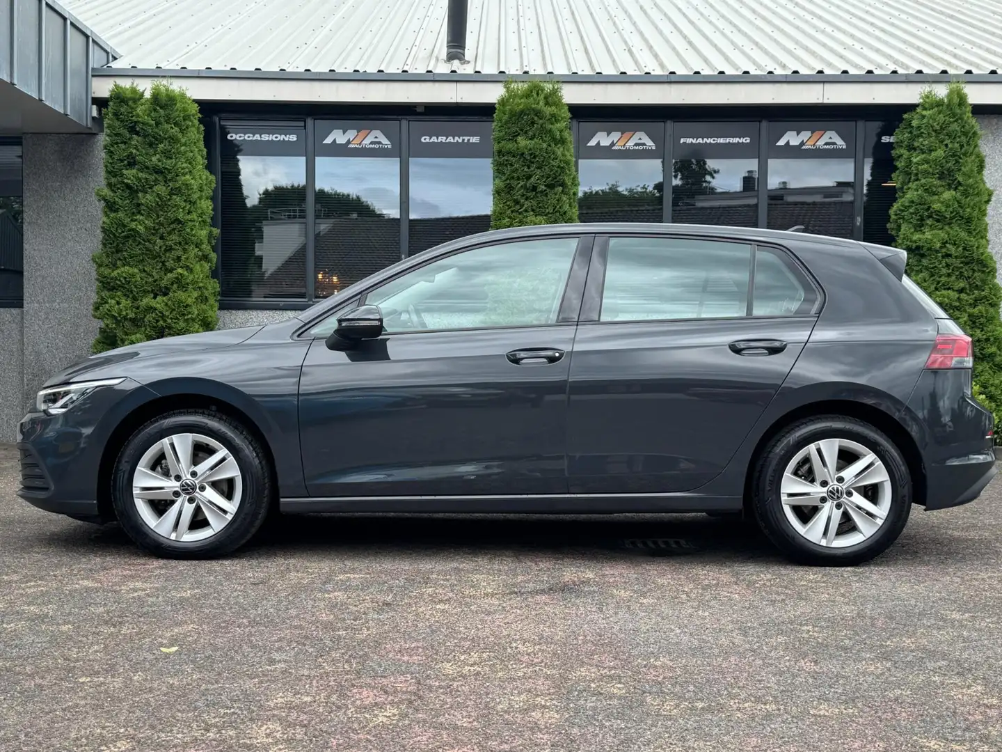 Volkswagen Golf 1.0 TSI Life Business | A/C | Cruise |1E EIG Grijs - 2