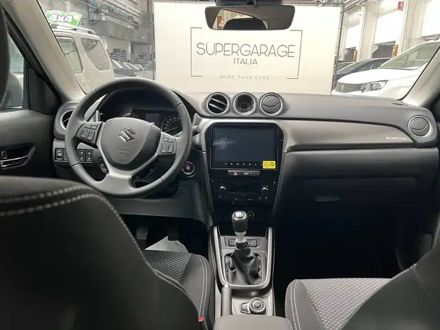 Suzuki Vitara view 9