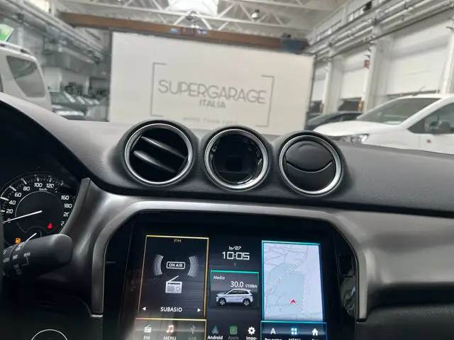 Suzuki Vitara view 15