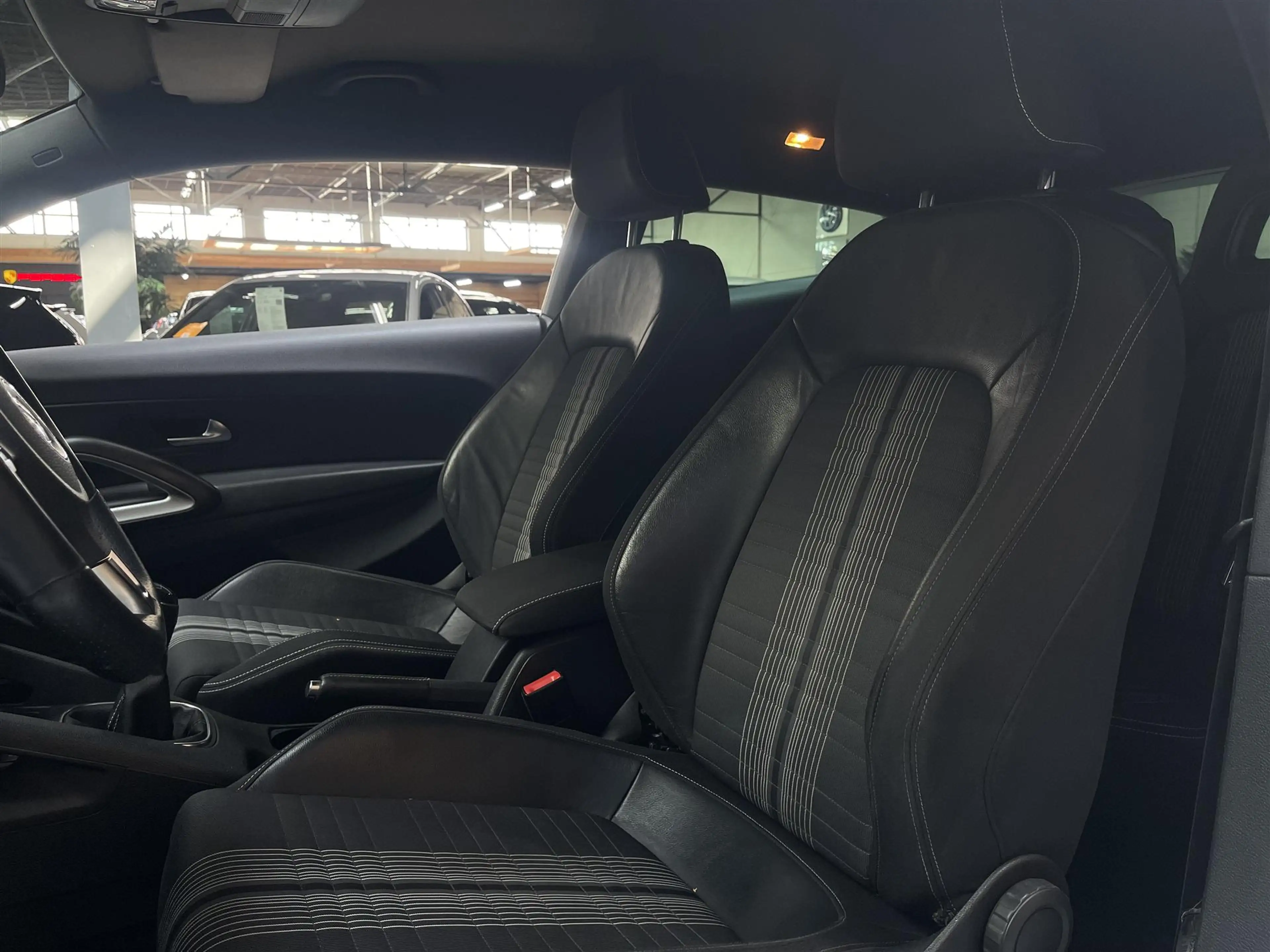 Volkswagen Scirocco 1.4 TSI 122PK Clima Navi Xenon Stuurbediening — photo 8