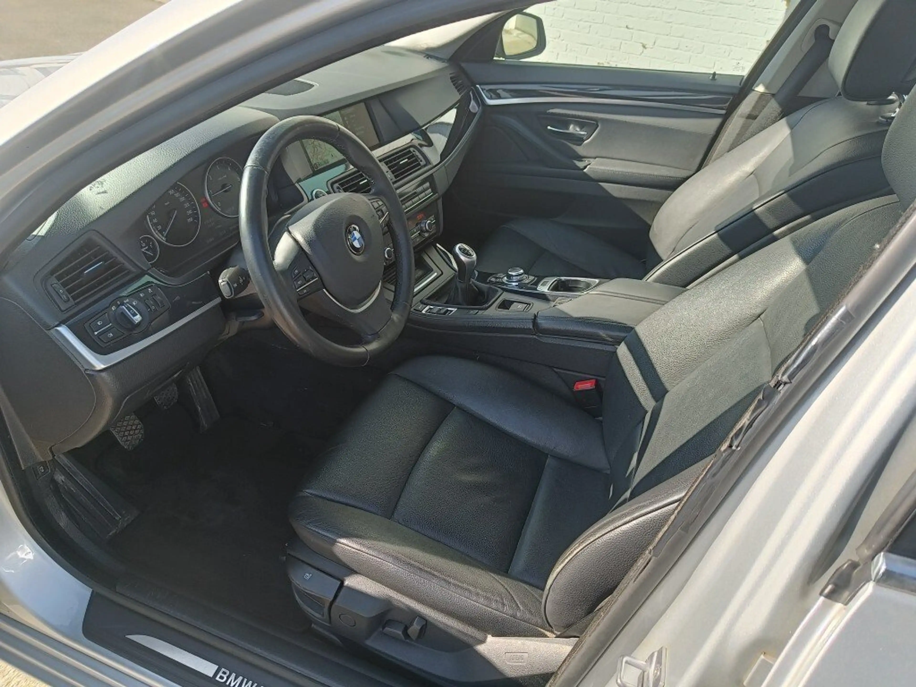 BMW 525 525d Start/Stop 217pk/ch - 94.000km - GPS/LEER/CAMERA — photo 11