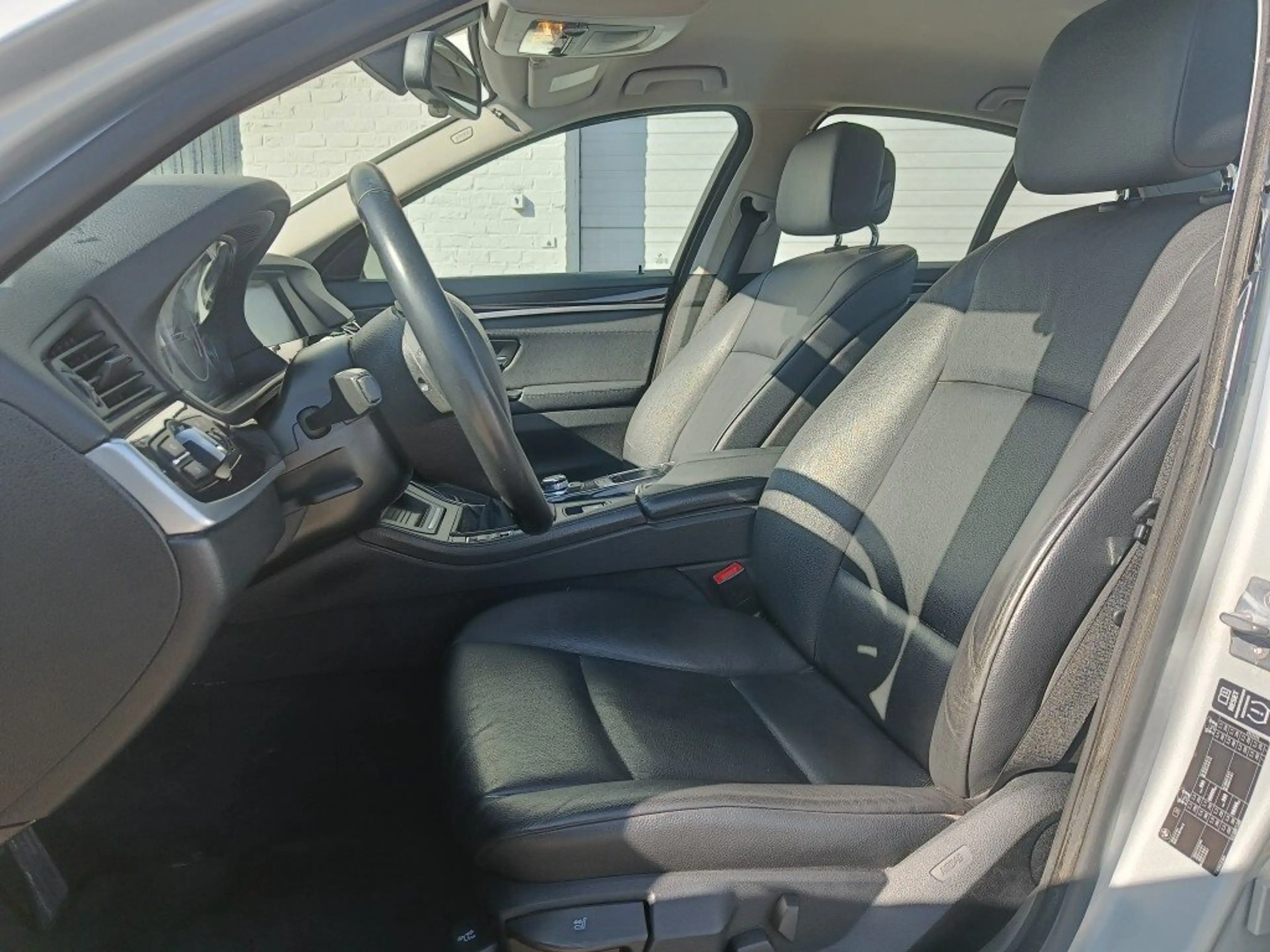 BMW 525 525d Start/Stop 217pk/ch - 94.000km - GPS/LEER/CAMERA — photo 12