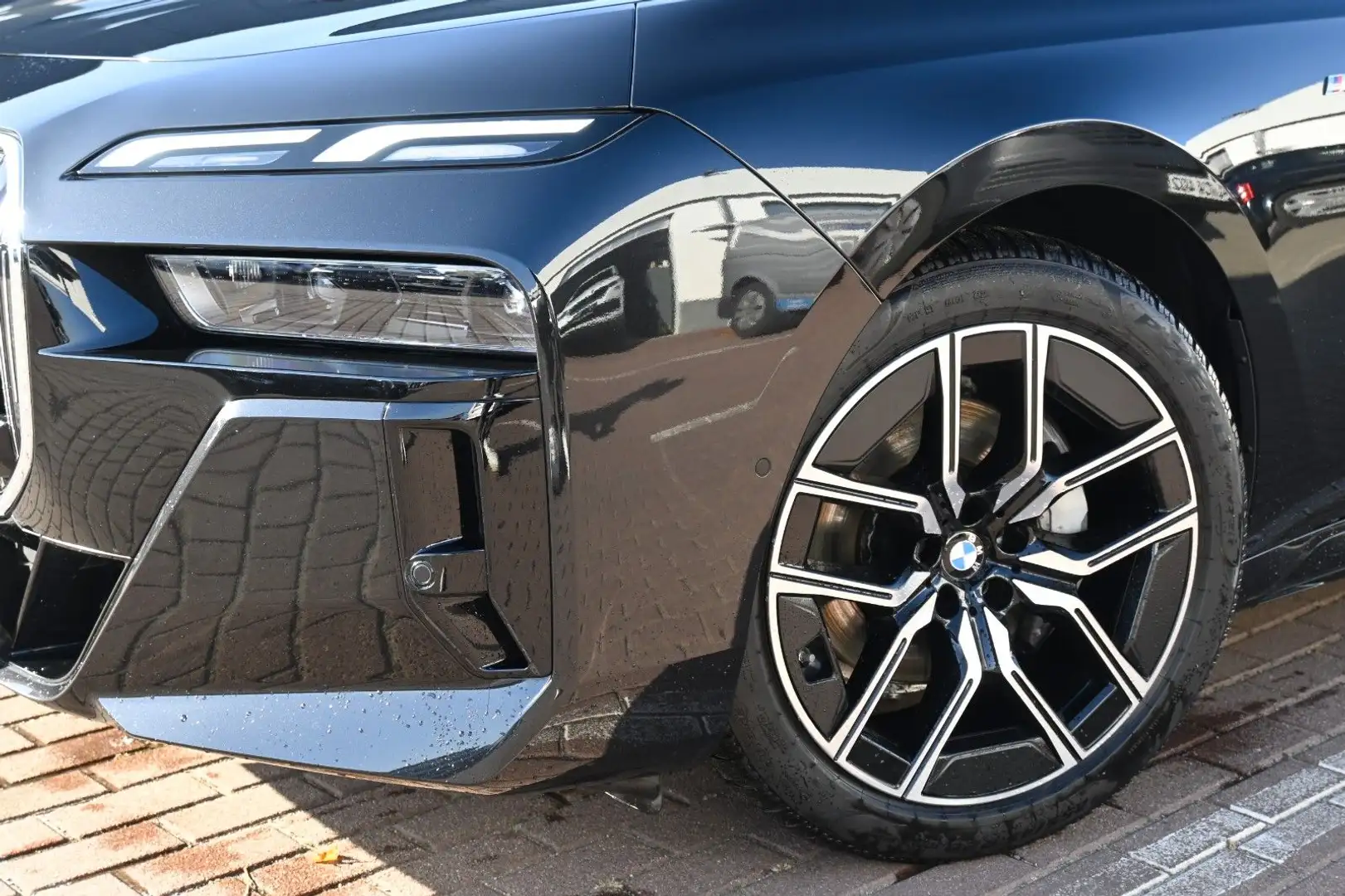 BMW 740 d xDrive M Sport*PANO*Shadow*MIETKAUF Schwarz - 2
