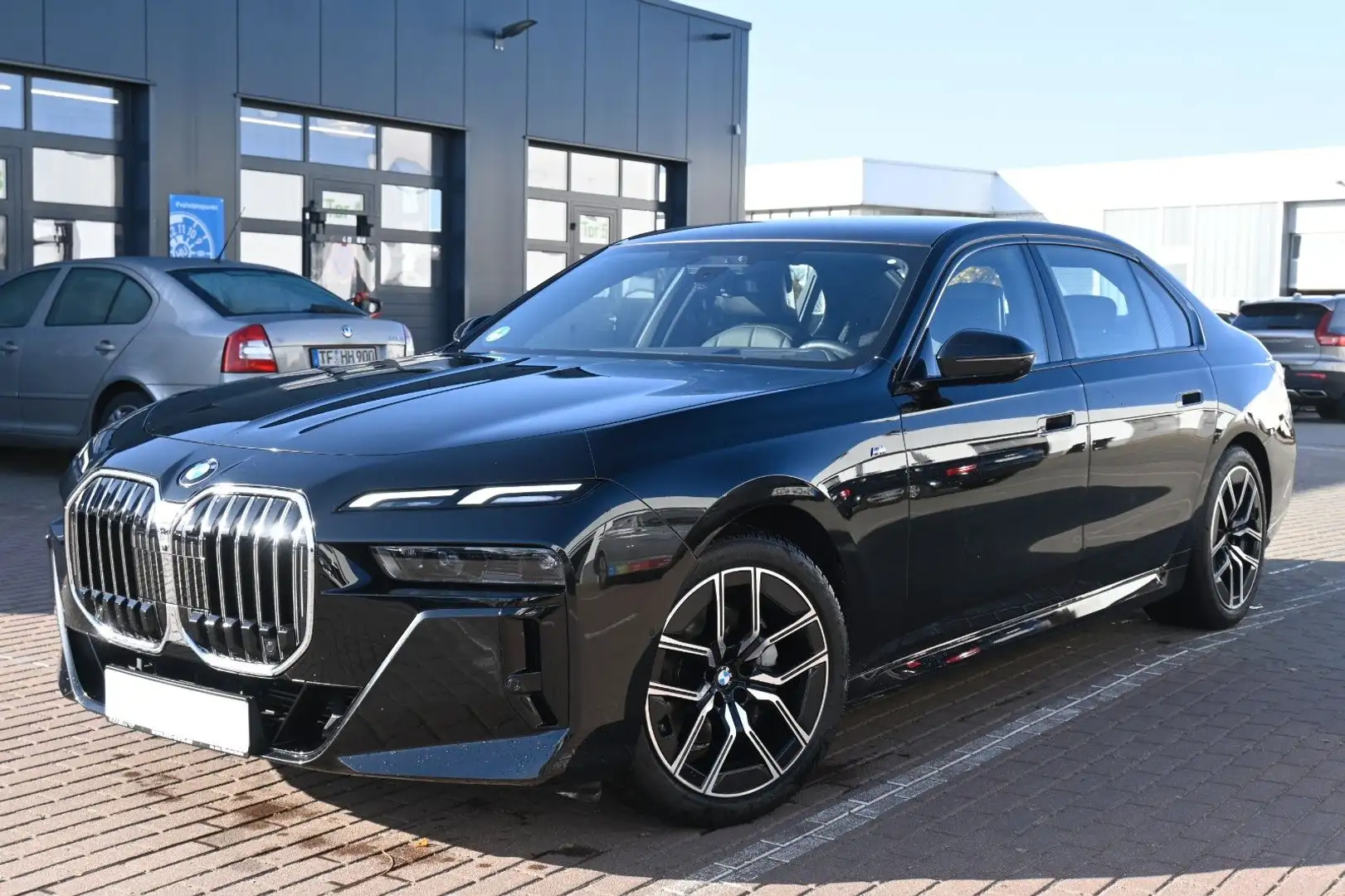 BMW 740 d xDrive M Sport*PANO*Shadow*MIETKAUF Schwarz - 1