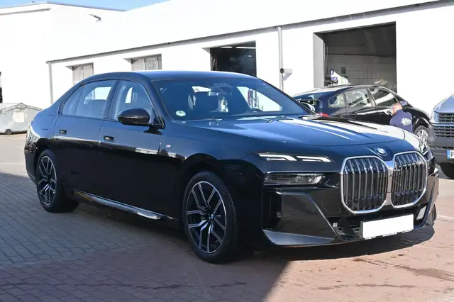 BMW M view 8