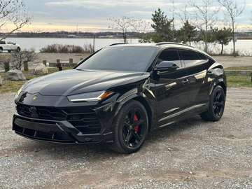 2020 urus USA IMPORT 80,000 KM