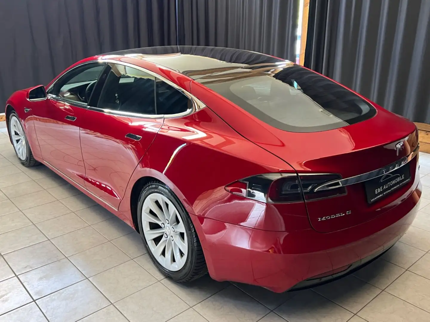 Tesla Model S 75D *ALLRAD*SUPERCHARGER*AUT.FAHREN*VOLL Červená - 2