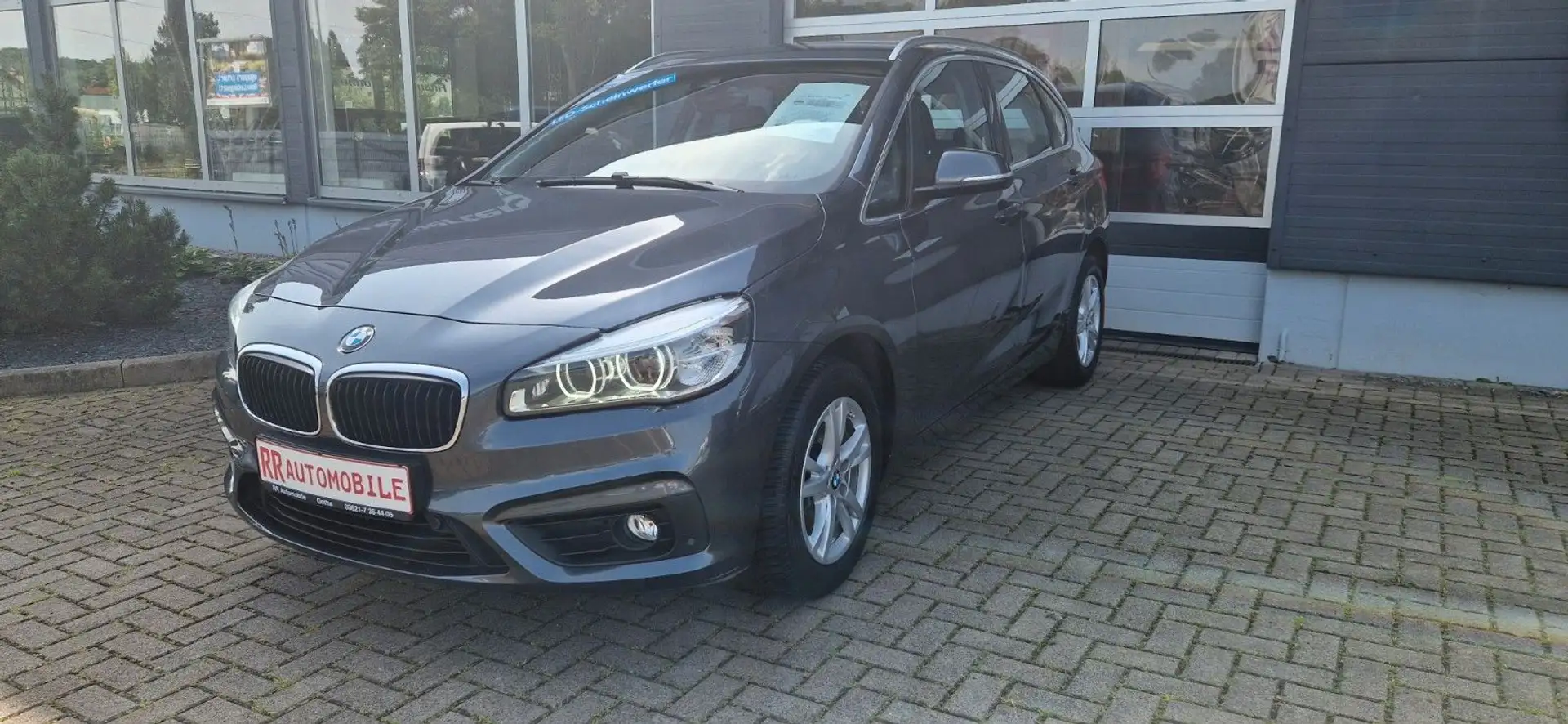 BMW 216 Baureihe 2 Active Tourer 216 d Advantage Grau - 1