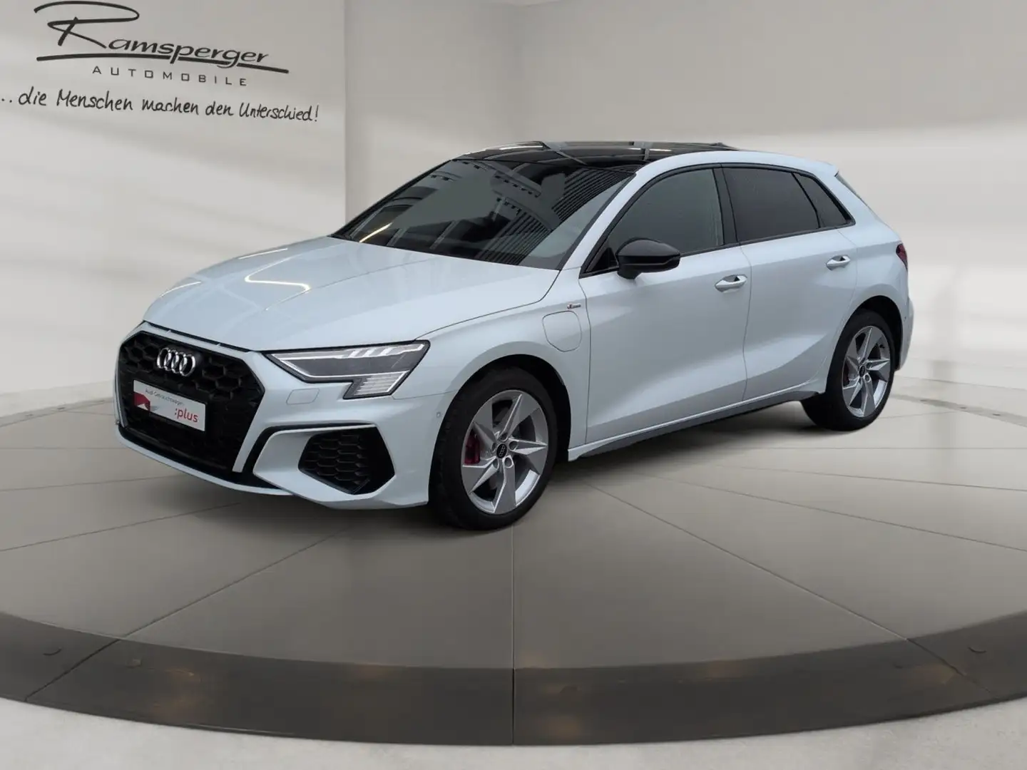Audi A3 S line 45 TFSI e Matrix ACC Pano Blanc - 2