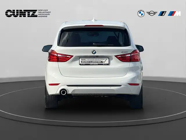 BMW 2 Series view 7