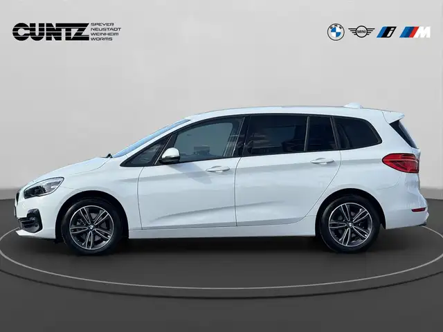 BMW 2 Series view 9