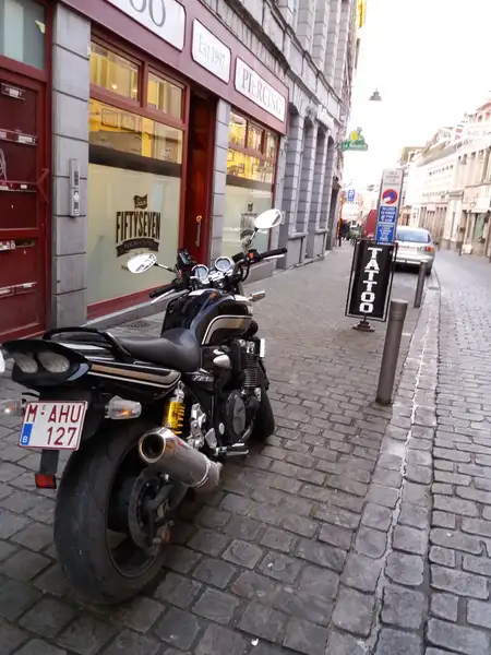 Yamaha XJR 1300 - foto 3