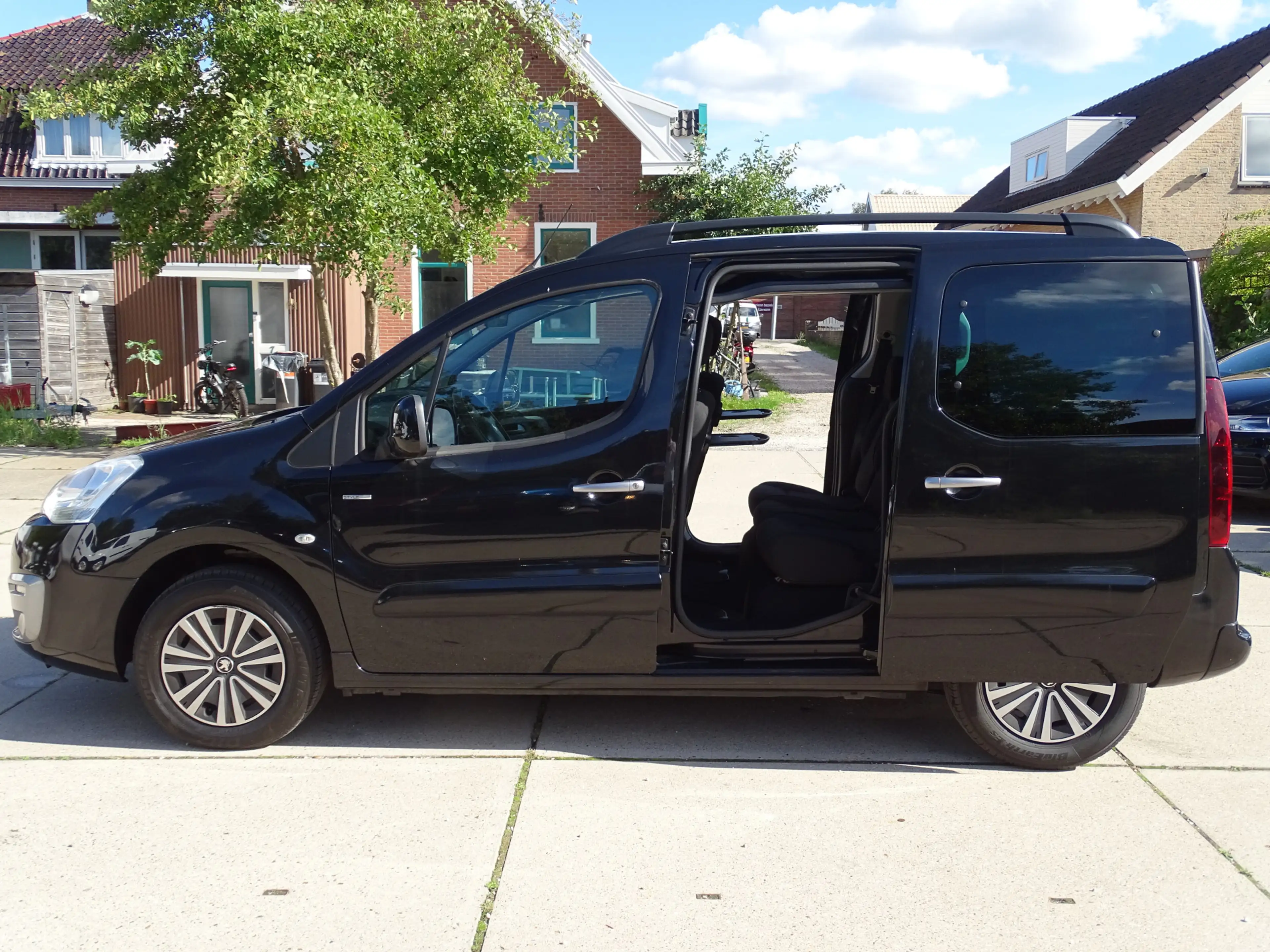 Peugeot Partner Tepee 1.2 PureTech Active Bezine — photo 12