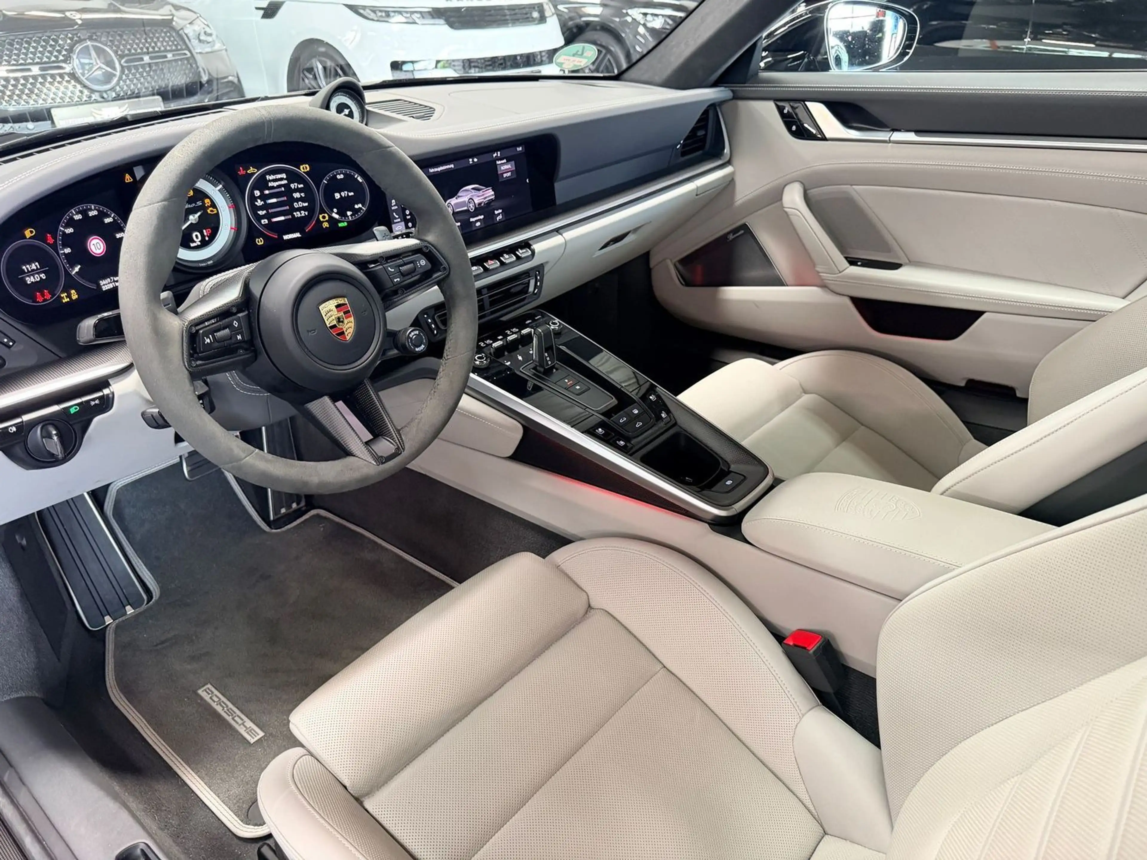Porsche 992 Turbo S CARBON/AERO/MATRIX/KERAMIK/BURMESTER — photo 13