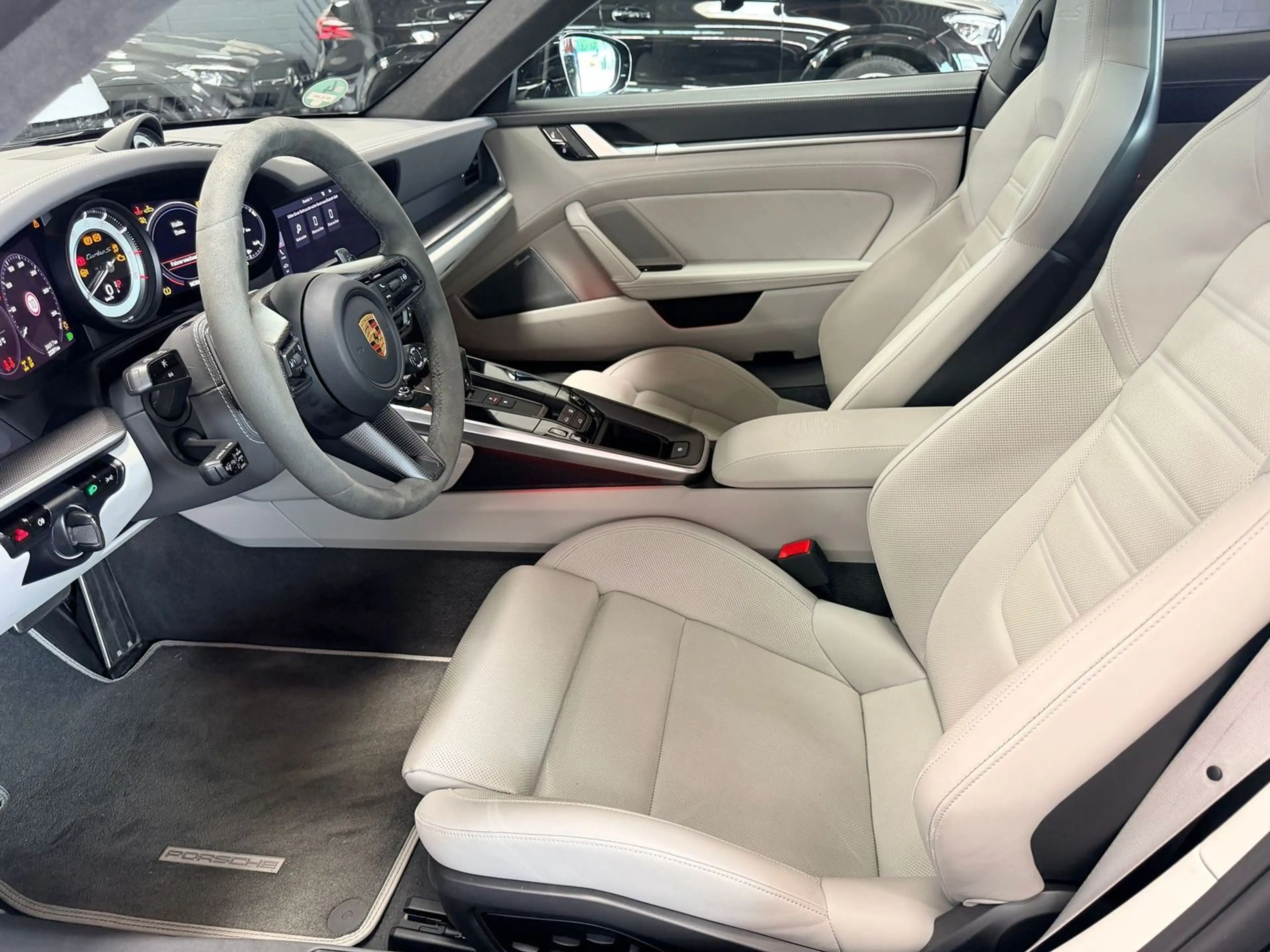 Porsche 992 Turbo S CARBON/AERO/MATRIX/KERAMIK/BURMESTER — photo 12