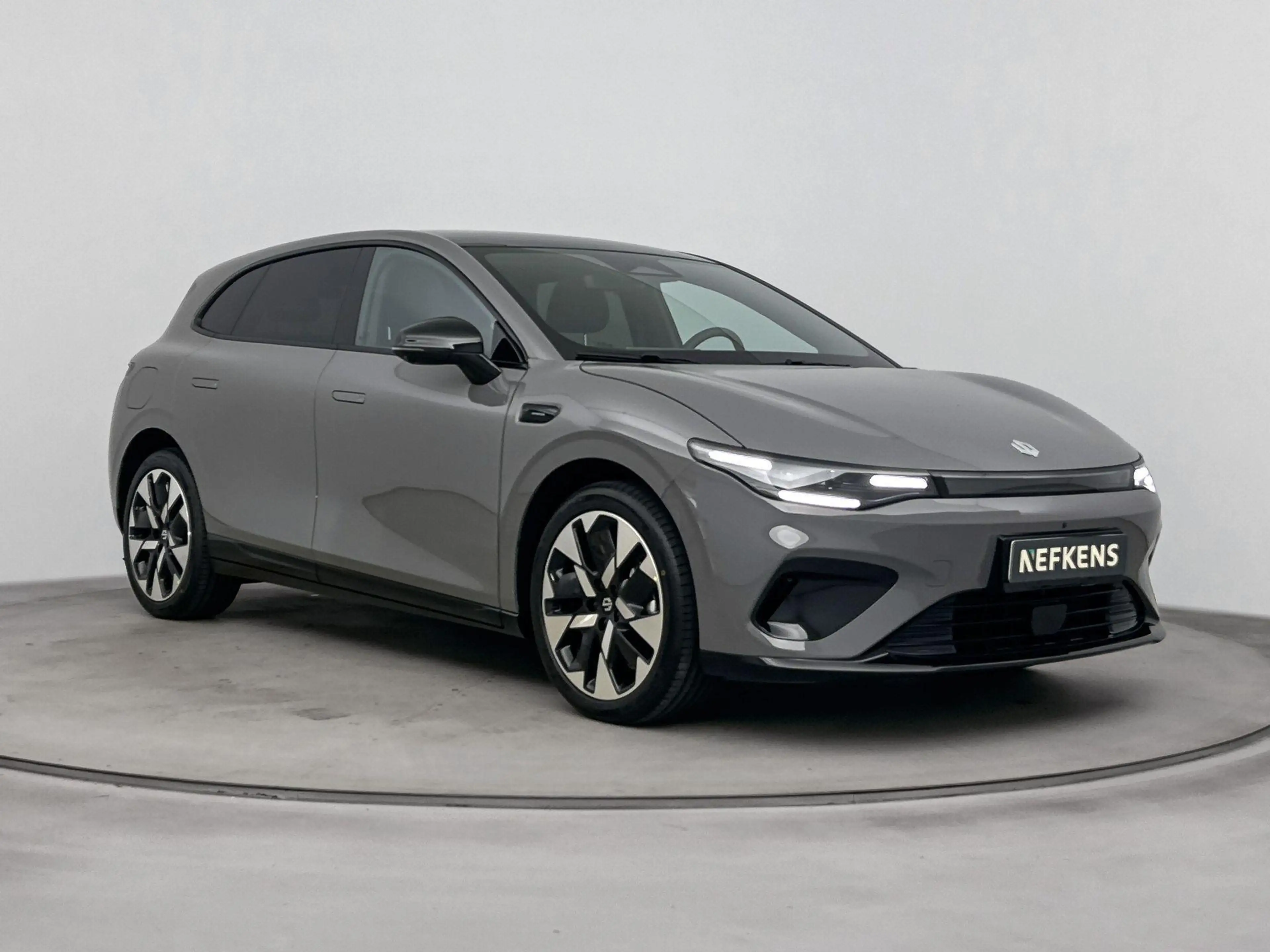 Leapmotor B05 ProMax Design 67.1 kWh | Nieuw Te bestellen | Leve — photo 7