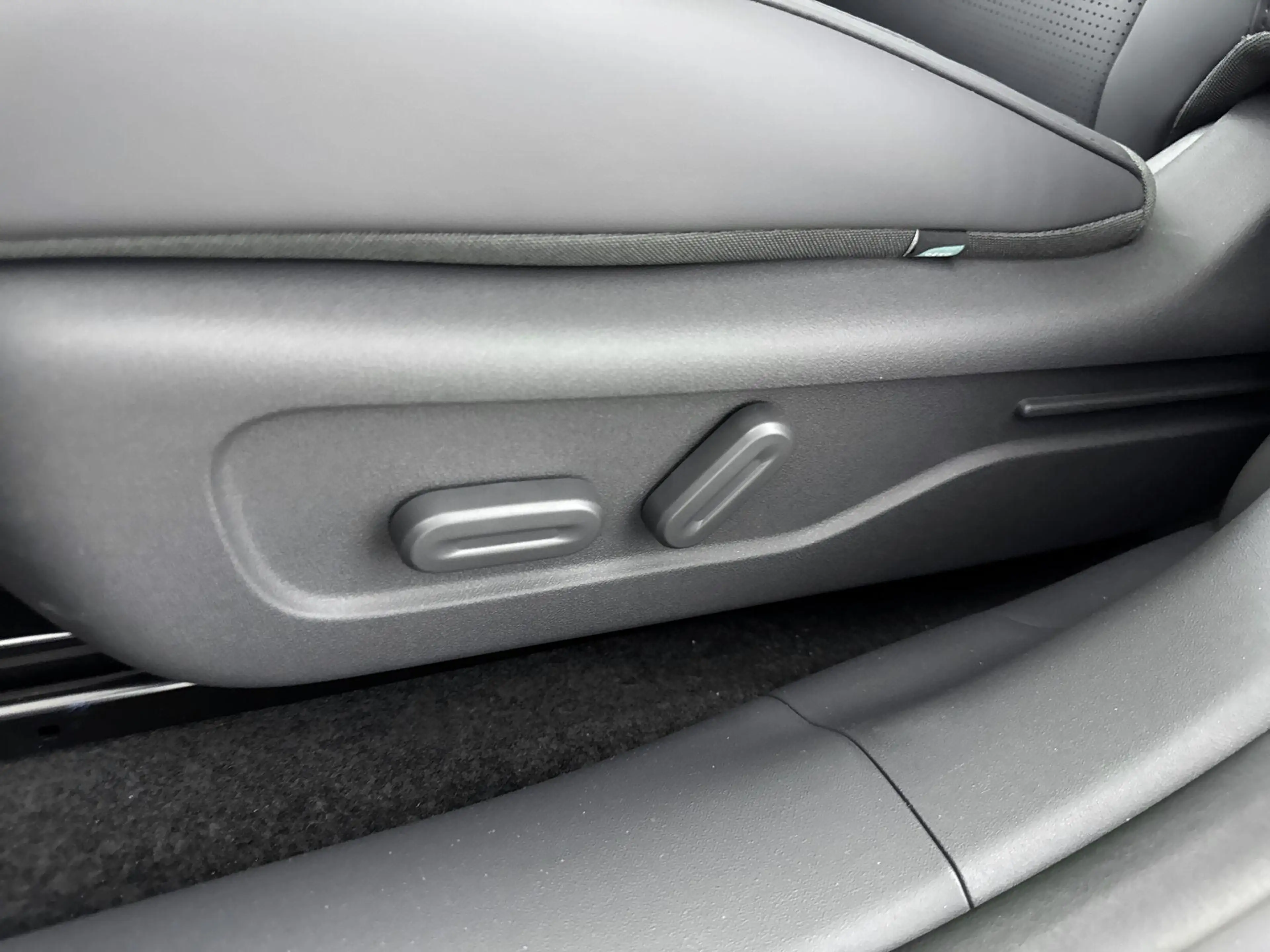 Leapmotor B05 ProMax Design 67.1 kWh | Nieuw Te bestellen | Leve — photo 15