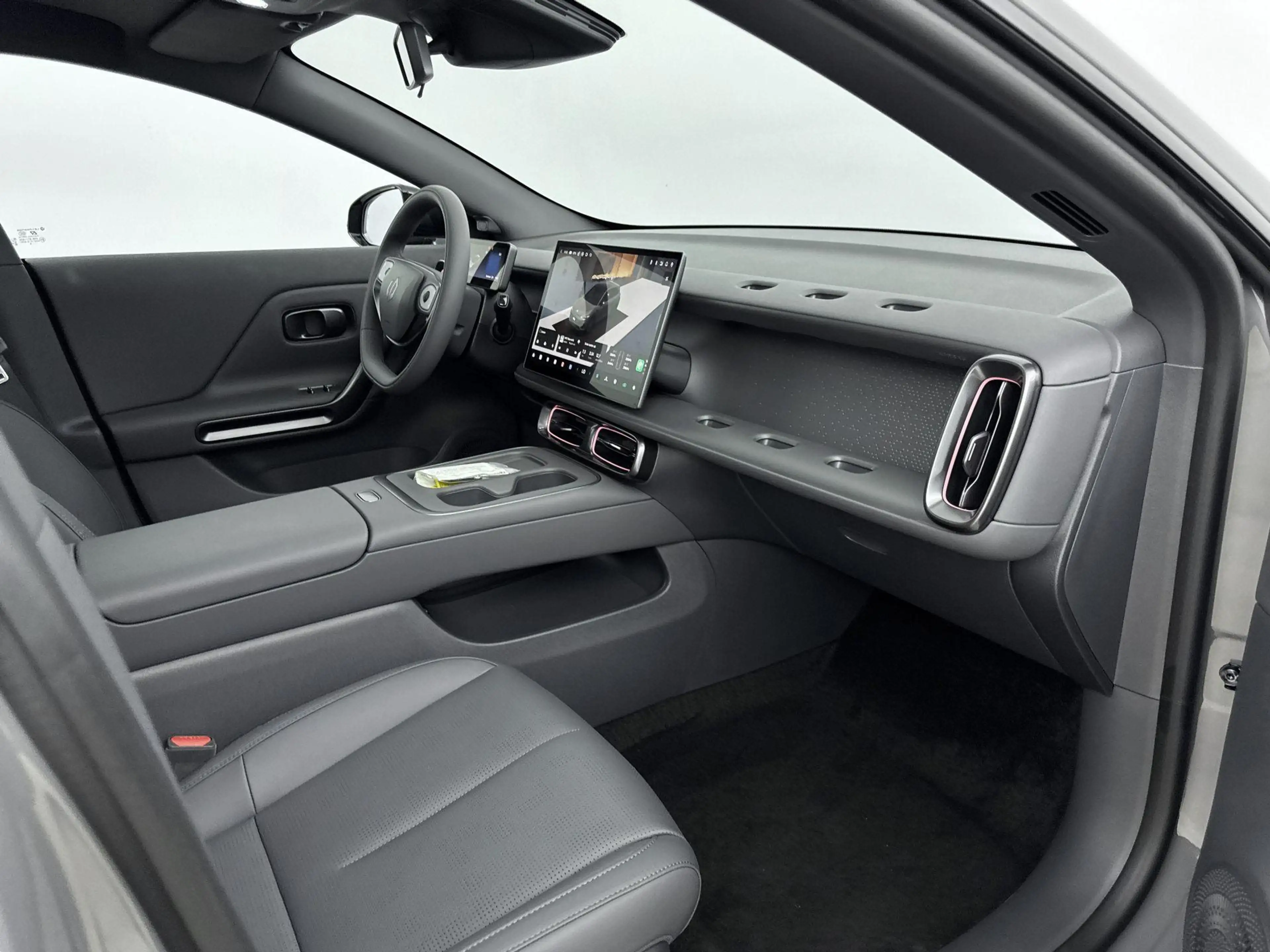 Leapmotor B05 ProMax Design 67.1 kWh | Nieuw Te bestellen | Leve — photo 12