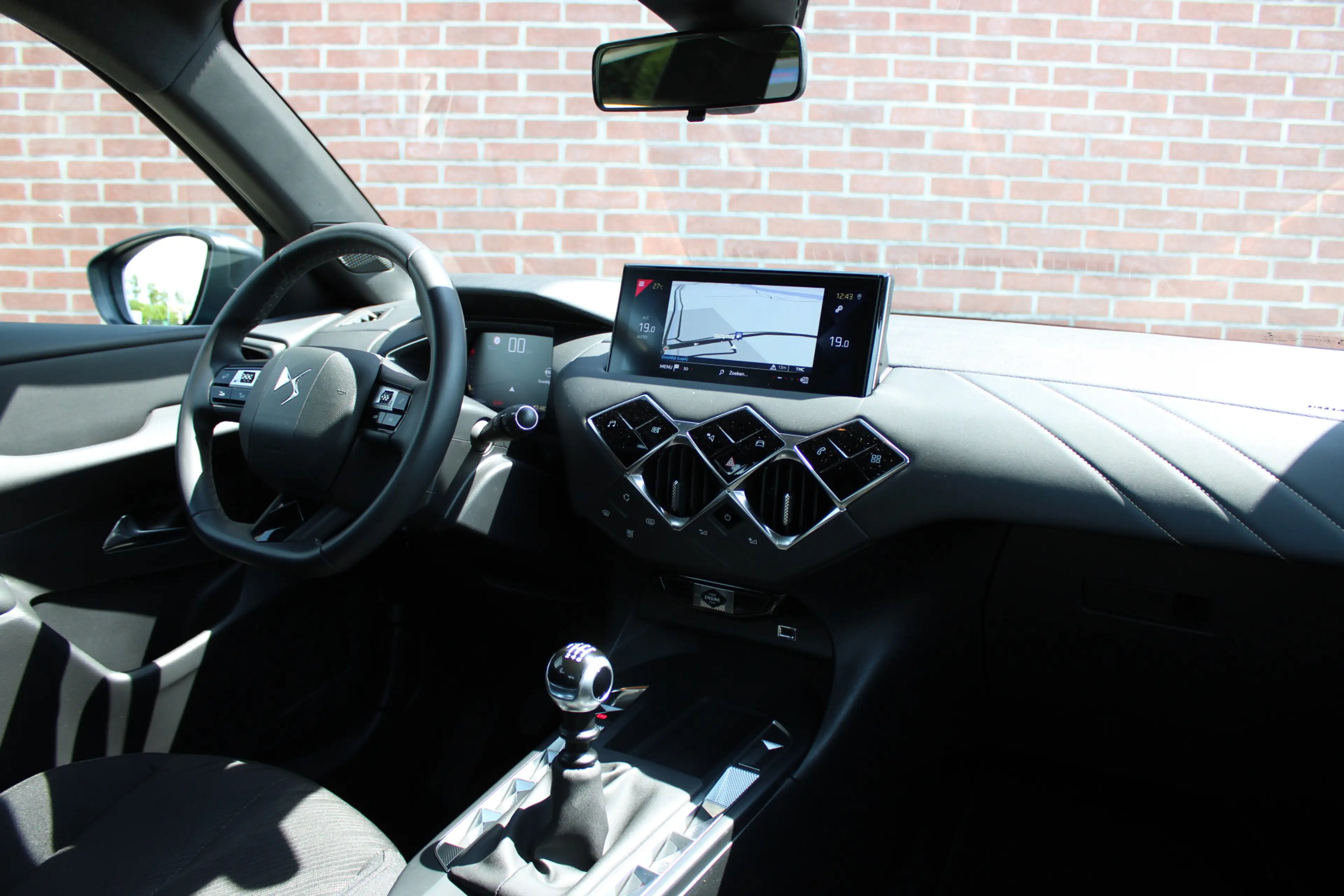 DS Automobiles DS 3 Crossback 1.2 PureTech 100PK Montmartre |17-INCH|DAB|CRUISE| — photo 4