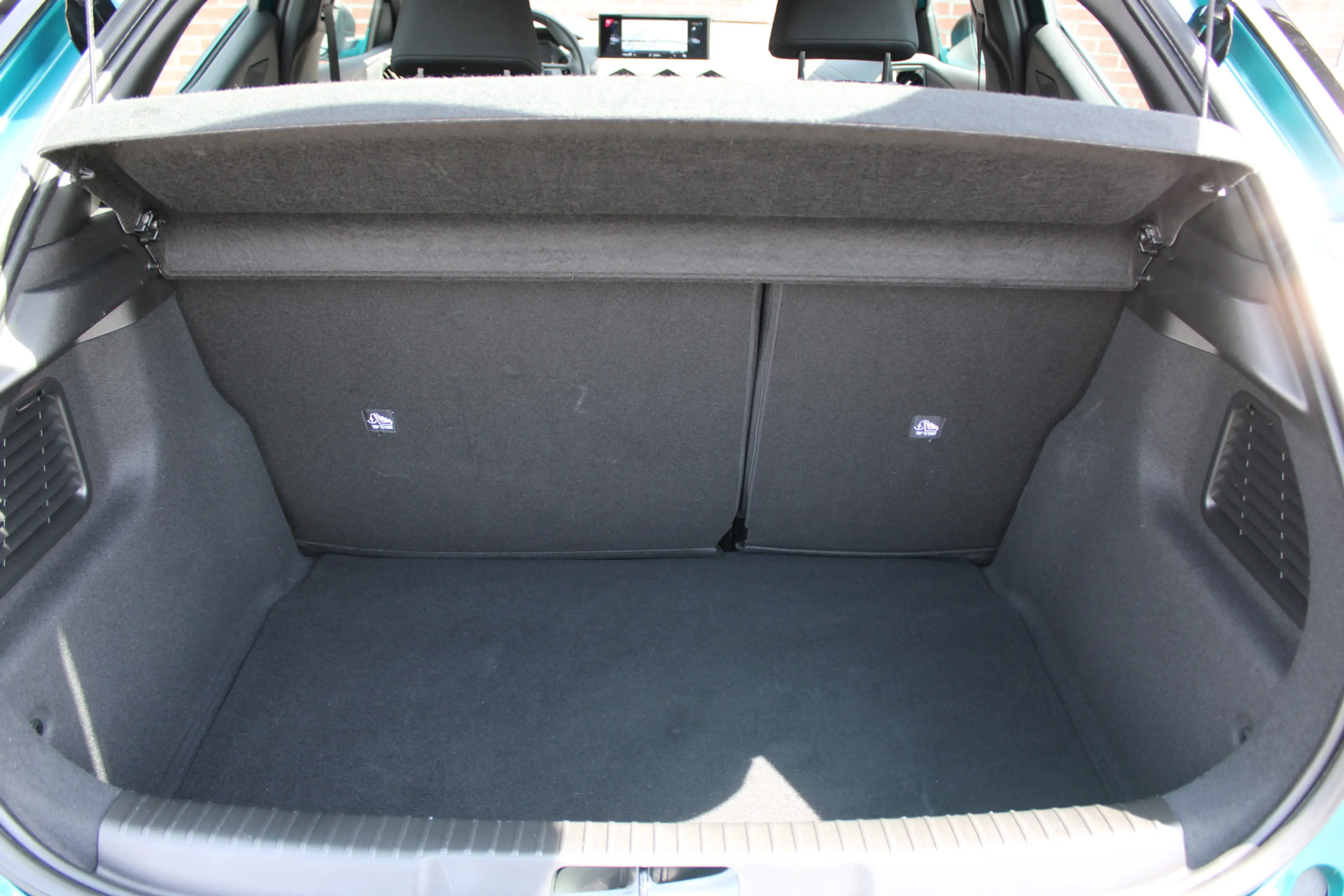 DS Automobiles DS 3 Crossback 1.2 PureTech 100PK Montmartre |17-INCH|DAB|CRUISE| — photo 9