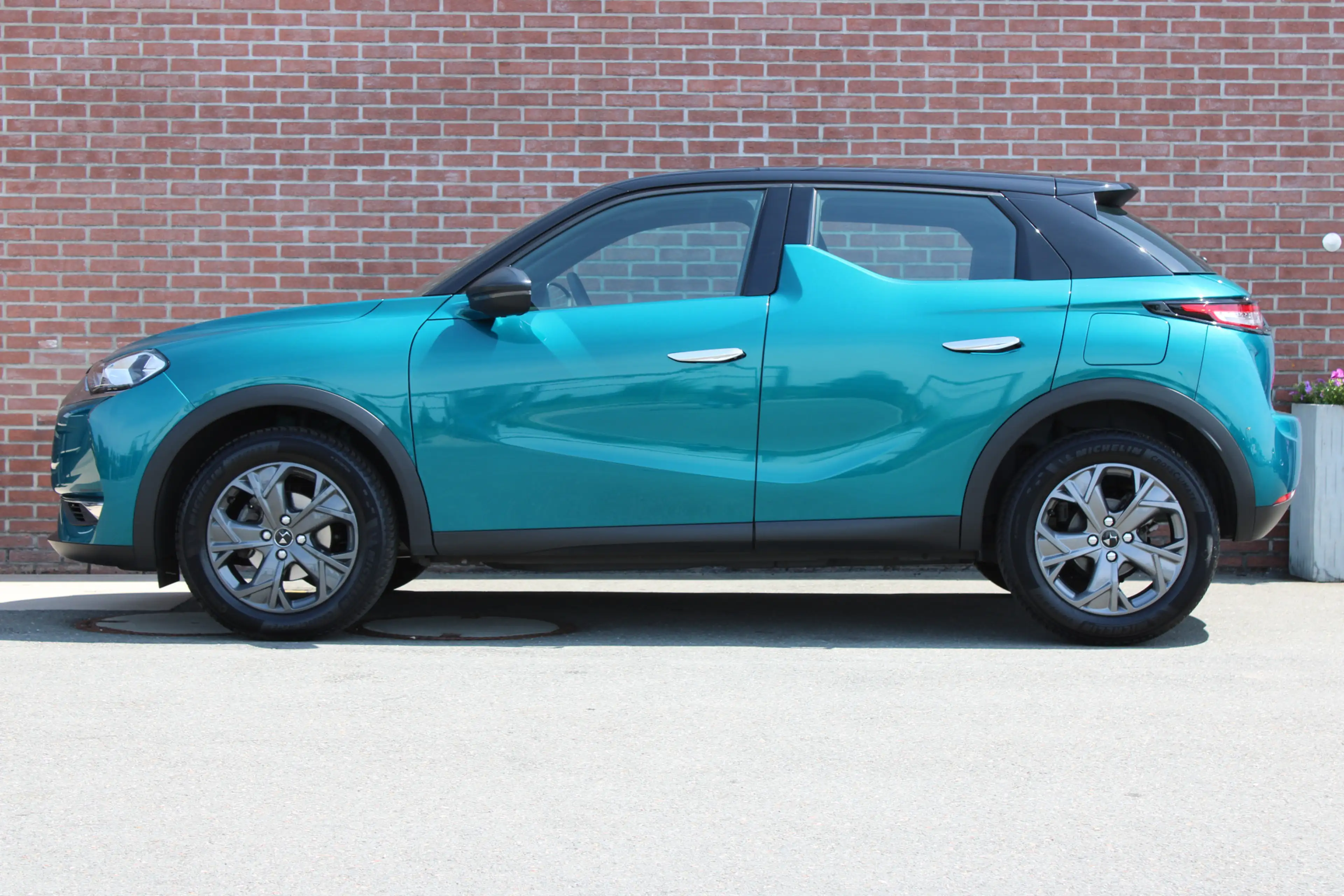 DS Automobiles DS 3 Crossback 1.2 PureTech 100PK Montmartre |17-INCH|DAB|CRUISE| — photo 17