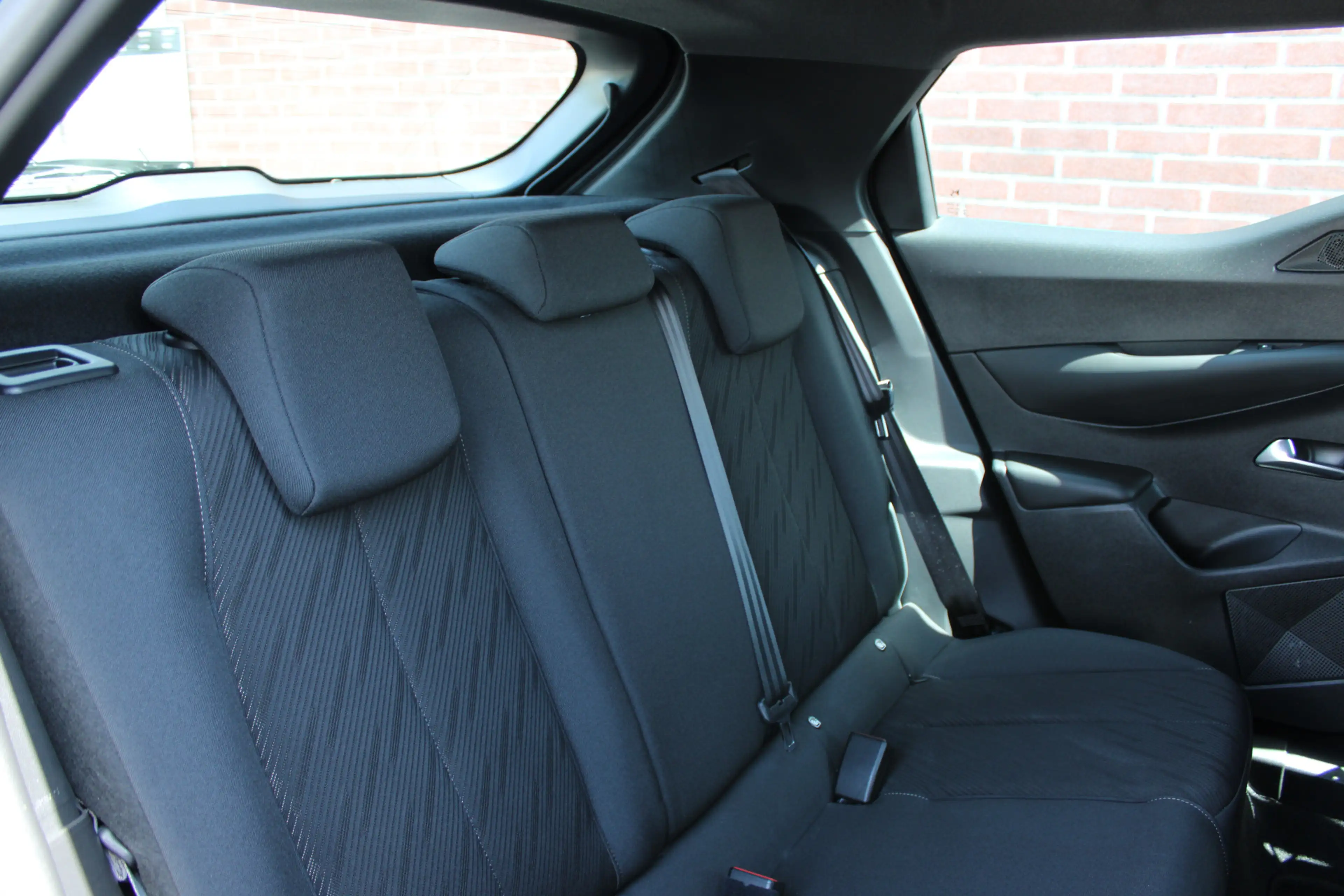 DS Automobiles DS 3 Crossback 1.2 PureTech 100PK Montmartre |17-INCH|DAB|CRUISE| — photo 11