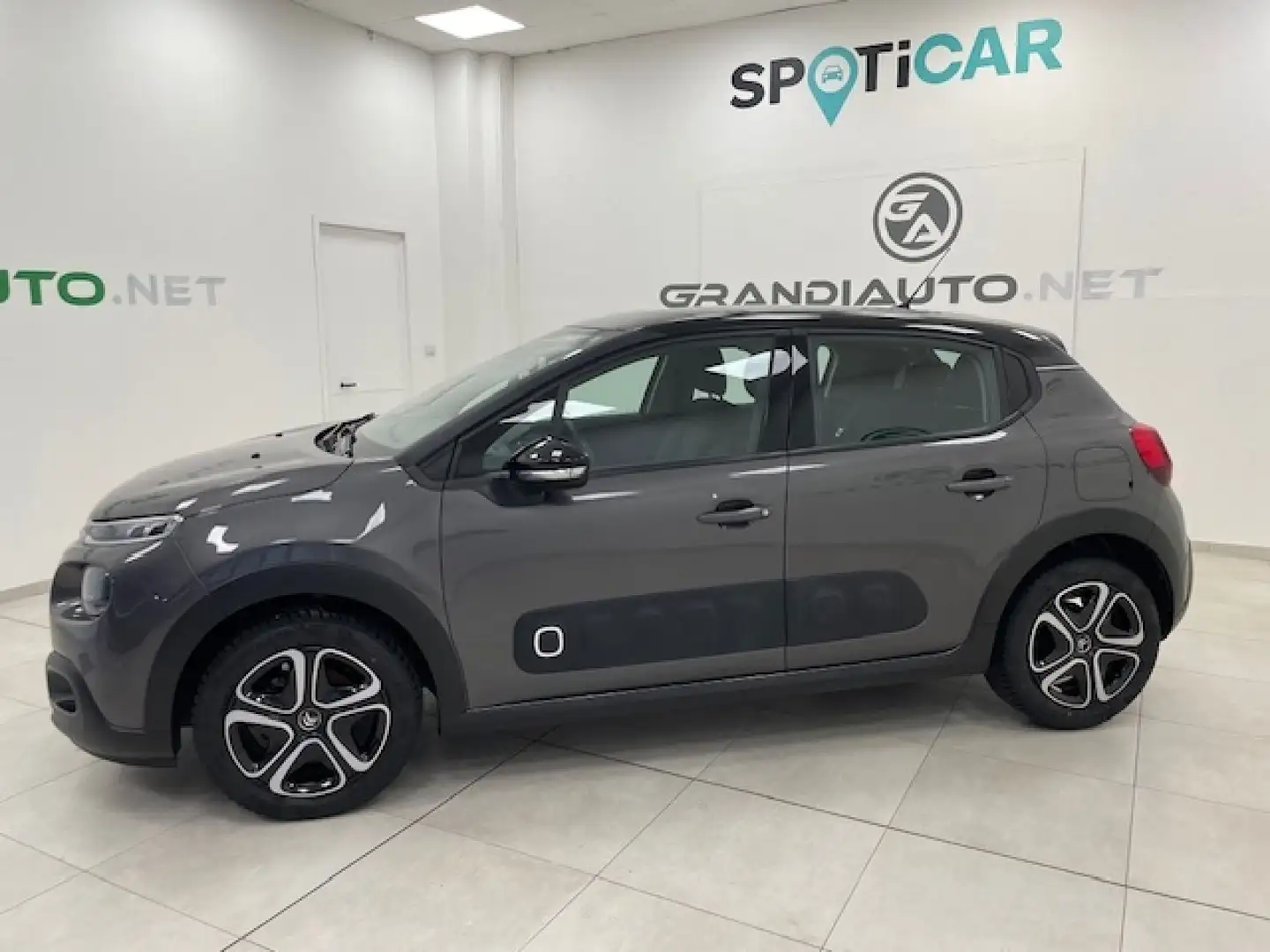 Citroen C3 III 2017 -  1.2 puretech Shine s&s 83cv neopatent Grigio - 2