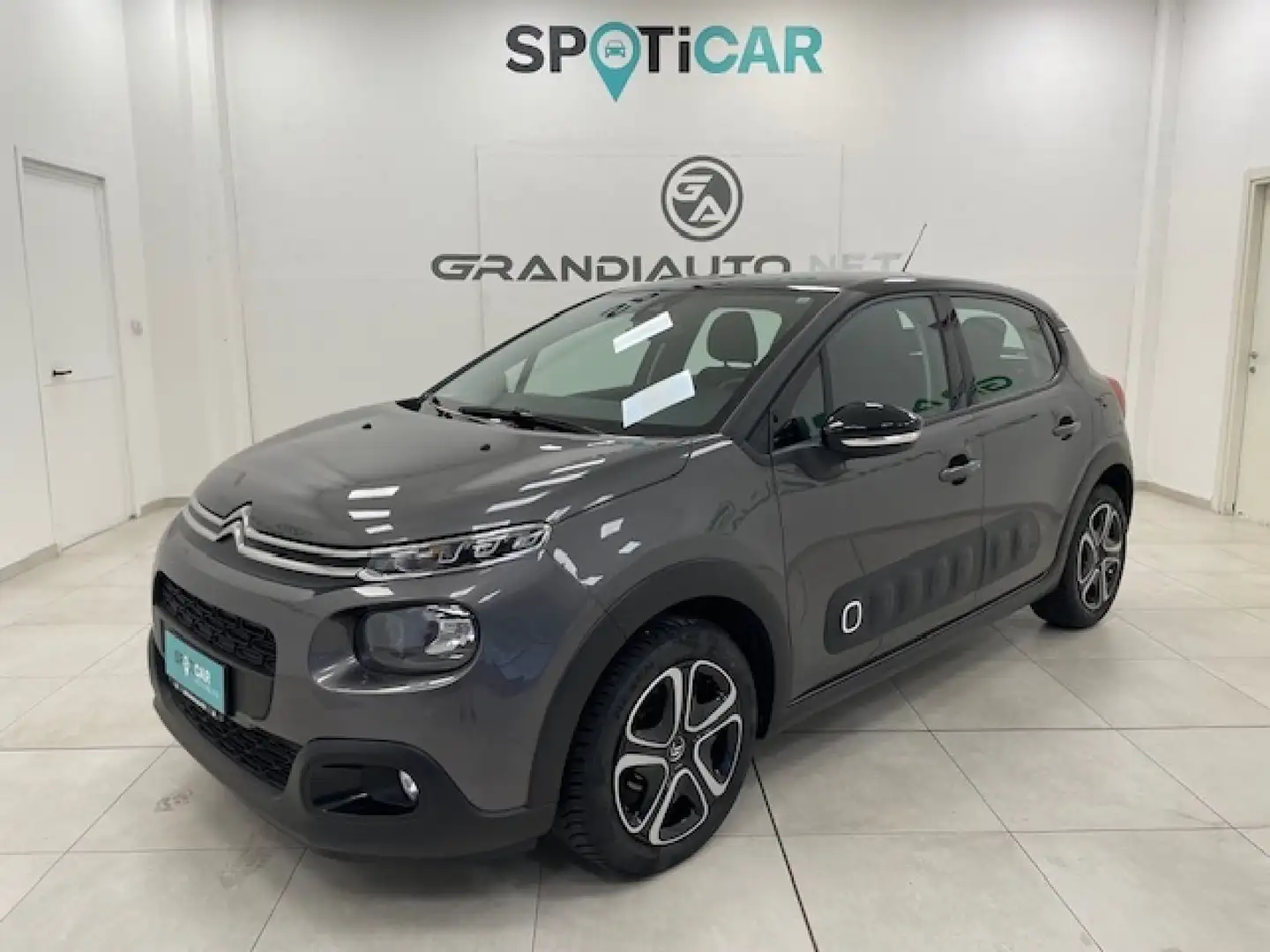 Citroen C3 III 2017 -  1.2 puretech Shine s&s 83cv neopatent Grigio - 1