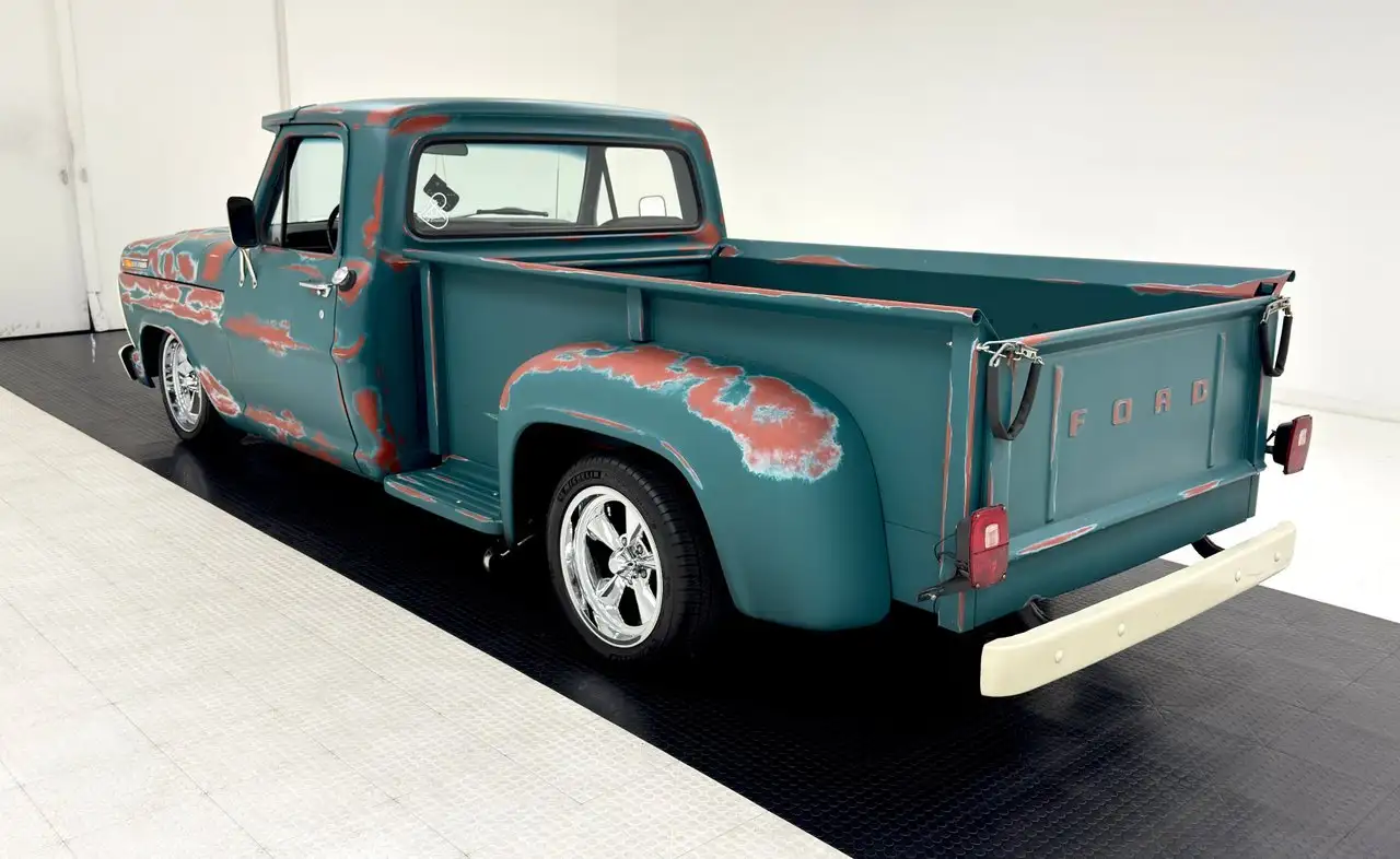 Ford F 100 Long Bed Flareside Pickup, foto 3