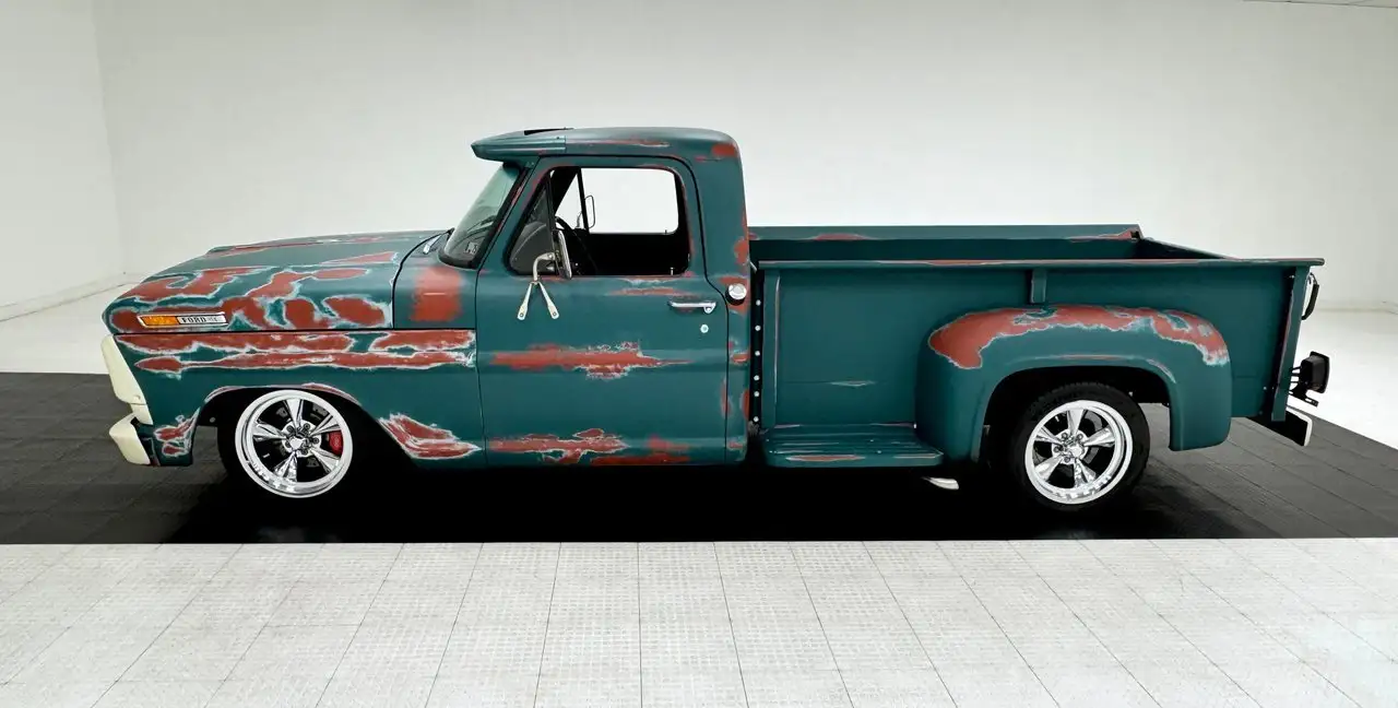 Ford F 100 Long Bed Flareside Pickup, foto 2
