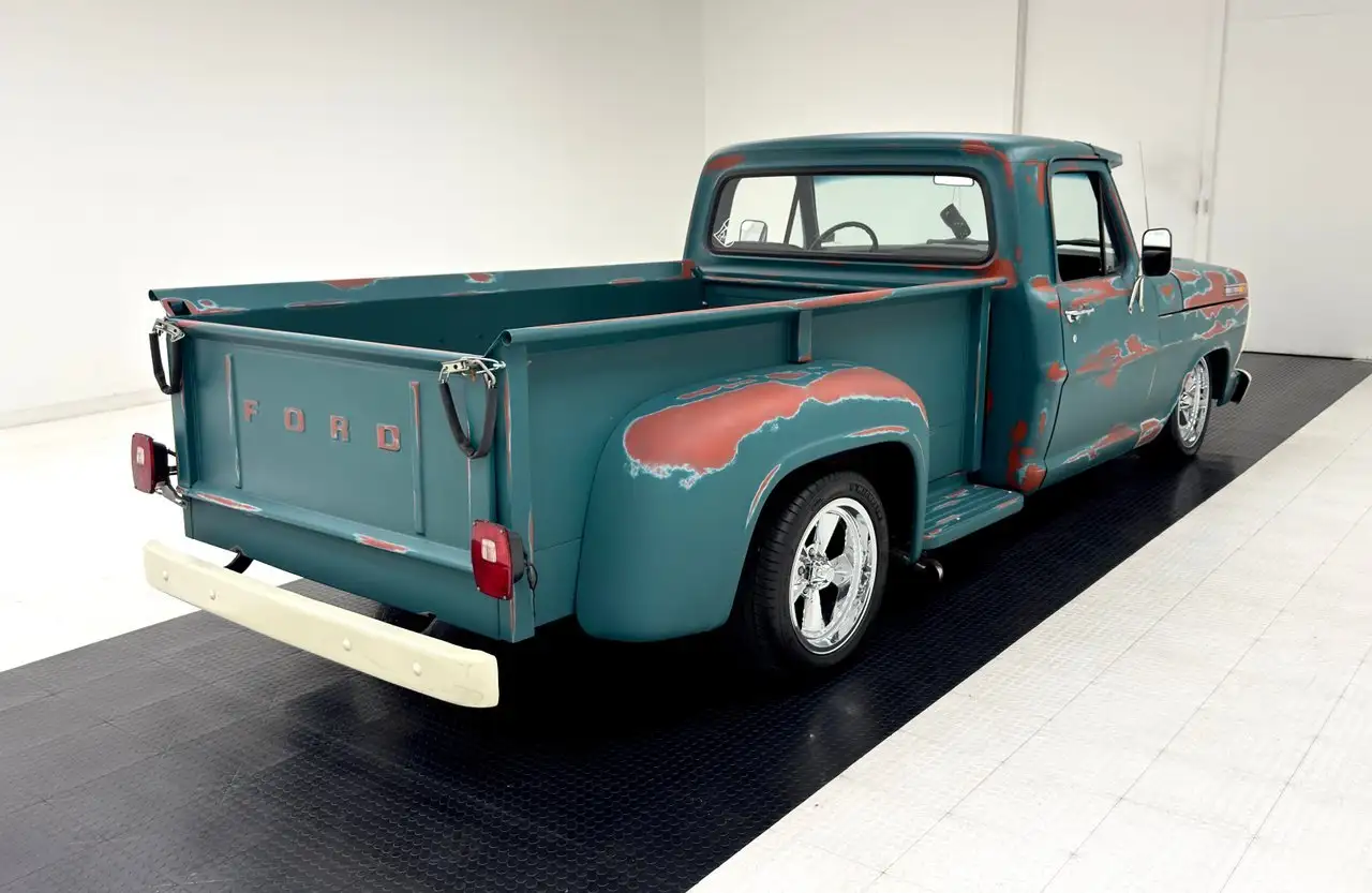Ford F 100 Long Bed Flareside Pickup, foto 5