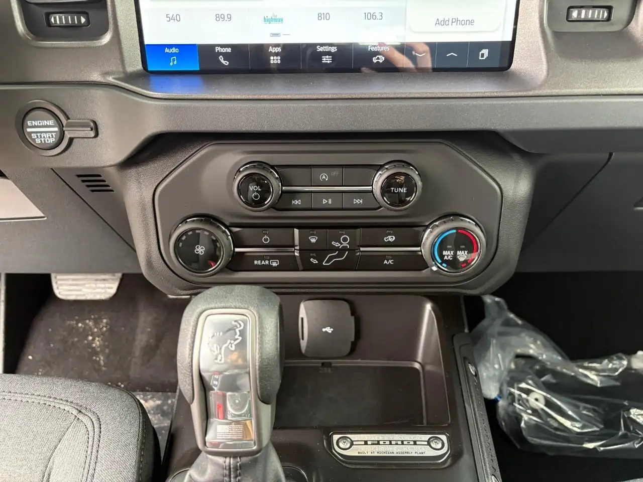 Ford Bronco снимка Ford Bronco