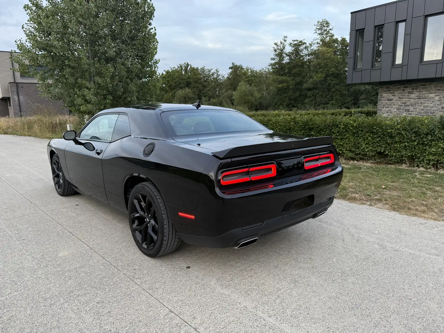 Dodge Challenger - 2