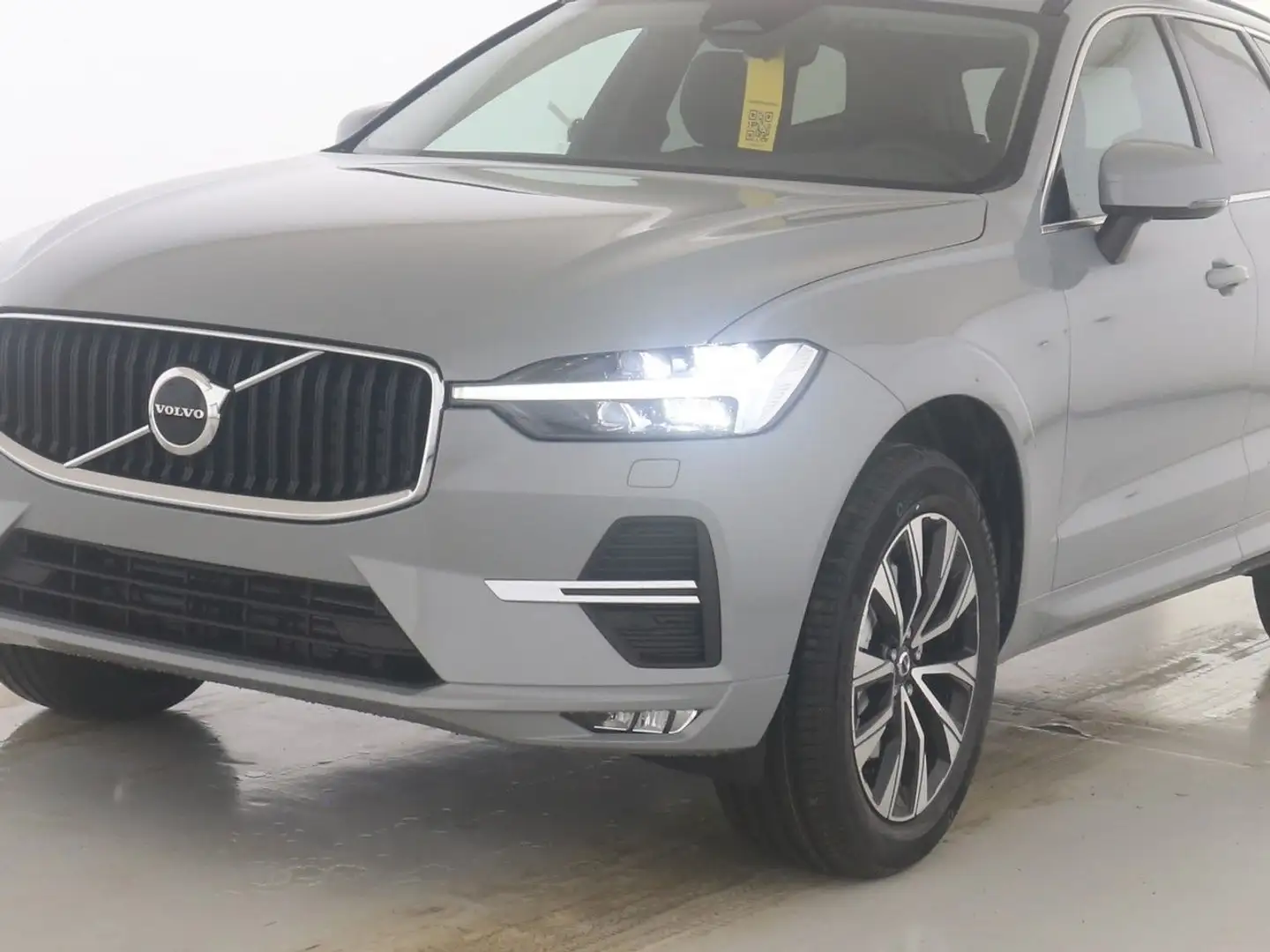 Volvo XC60 B5 Core AWD ACC Frontscheibenhzg H&K Grau - 2