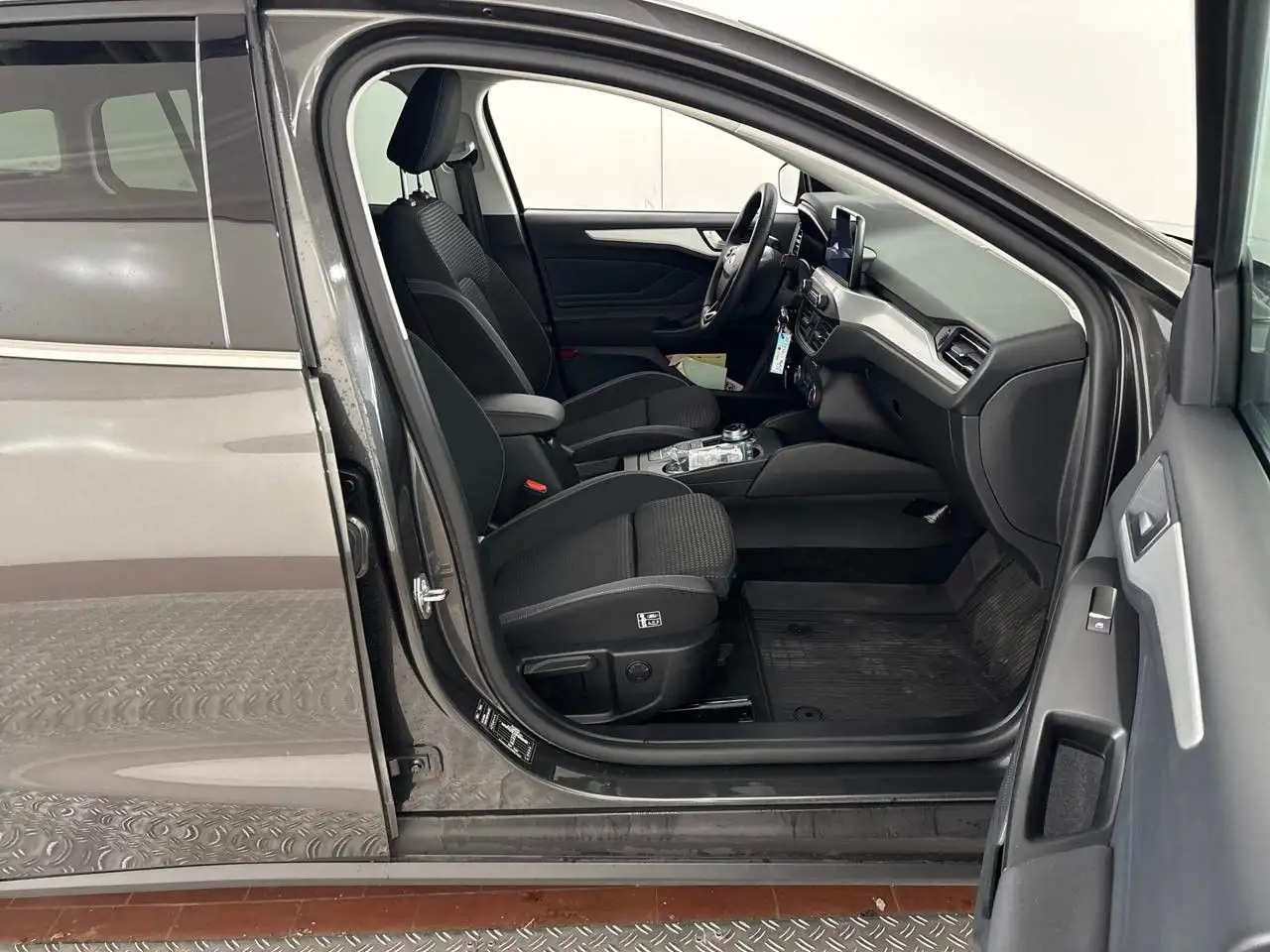 2022 Ford Focus CoolConnect Kamera*LED*Navi*LM*SHZ*Tempo, photograph 7