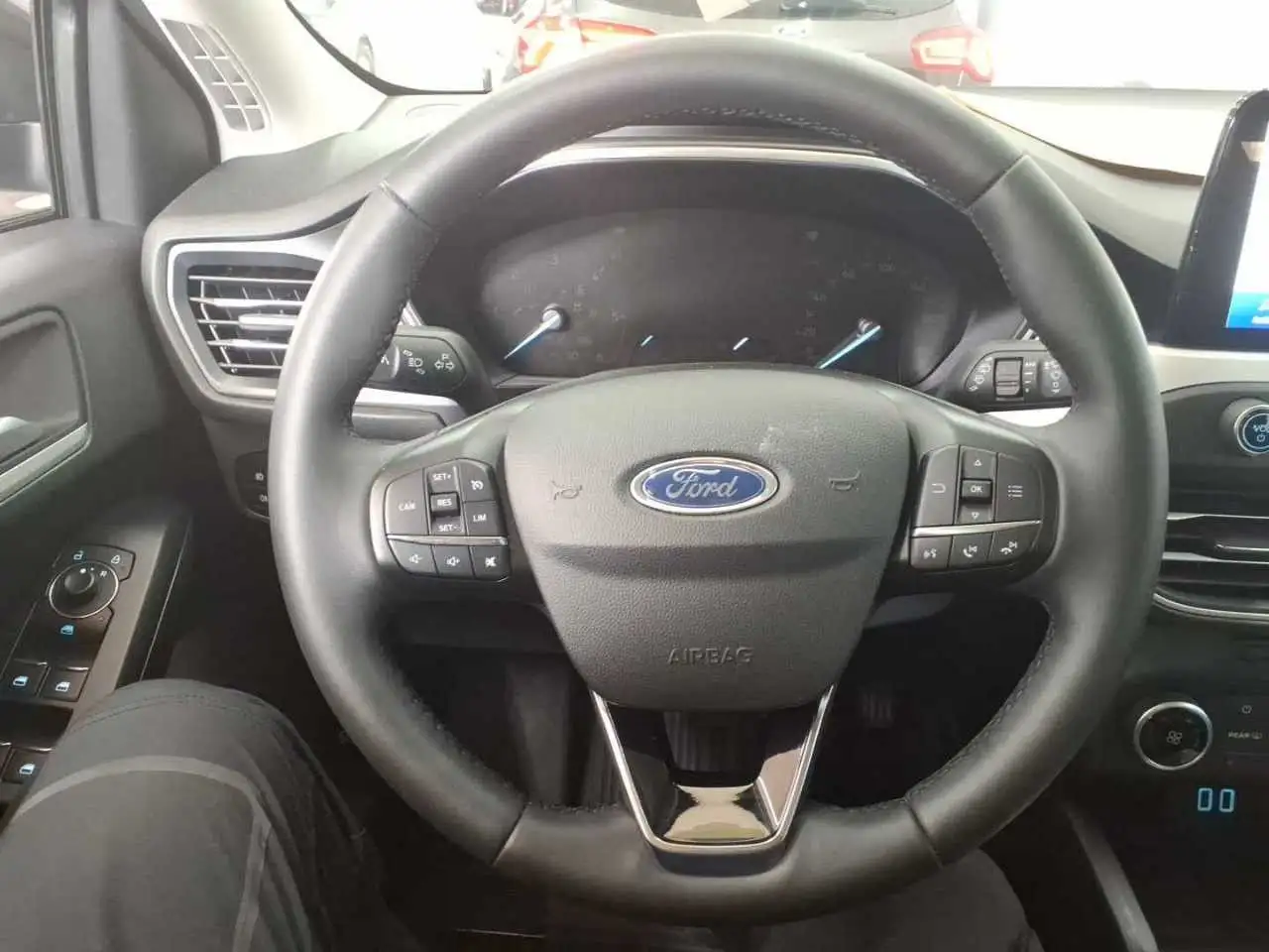 2022 Ford Focus CoolConnect Kamera*LED*Navi*LM*SHZ*Tempo, photograph 8